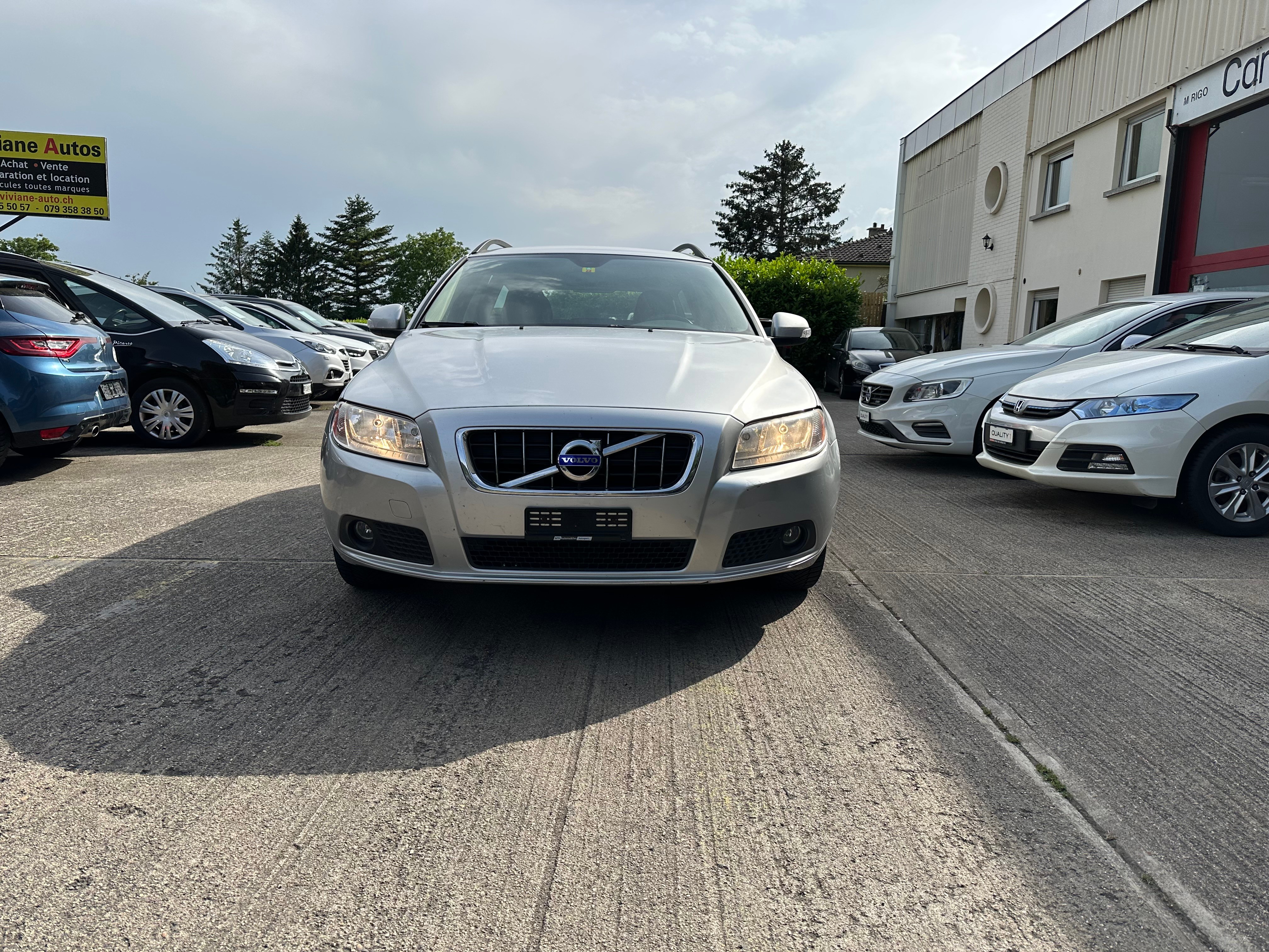 VOLVO V70 D5 Momentum Geartronic