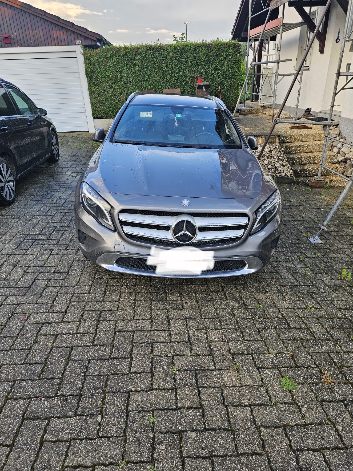 MERCEDES-BENZ GLA 250 4Matic 7G-DCT