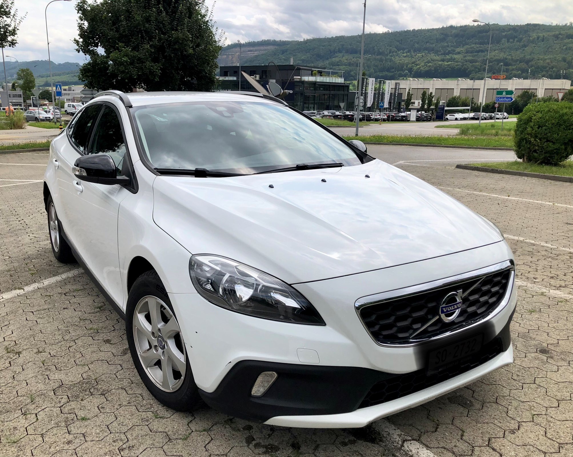 VOLVO V40 D2