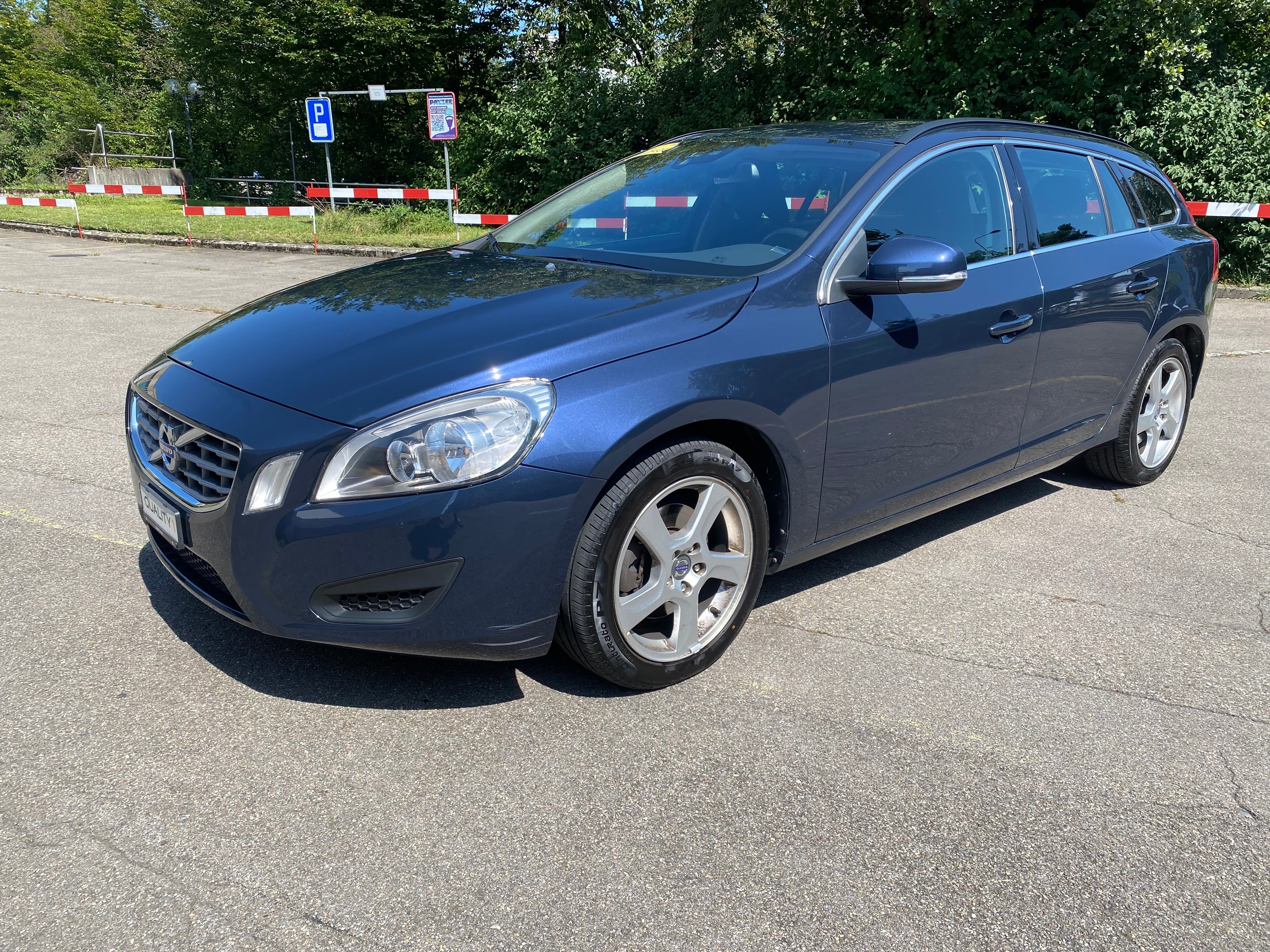 VOLVO V60 T4