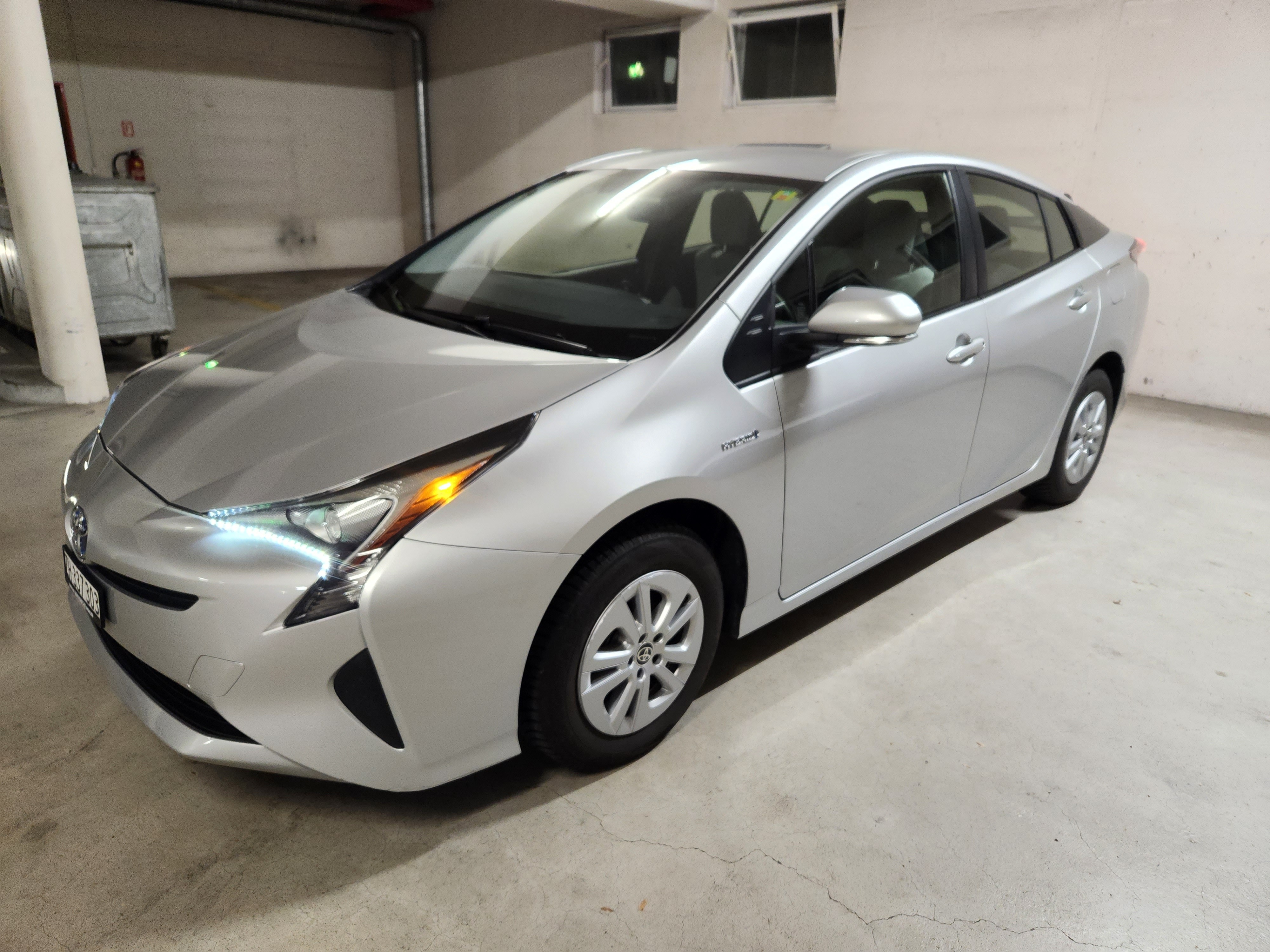 TOYOTA Prius 1.8 VVT-i Hybrid HSD So