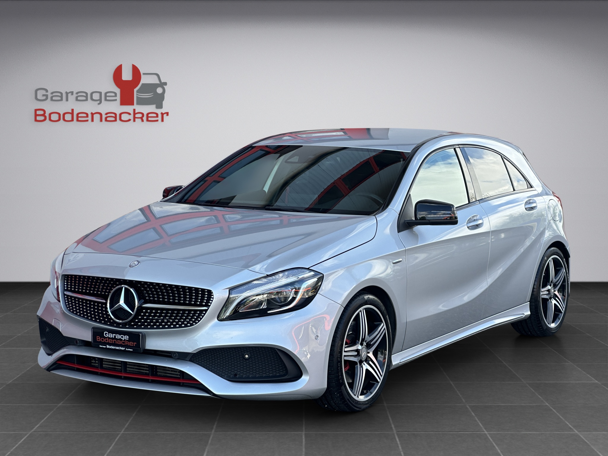 MERCEDES-BENZ A 250 Sport AMG Line 4Matic 7G-DCT * 218PS *