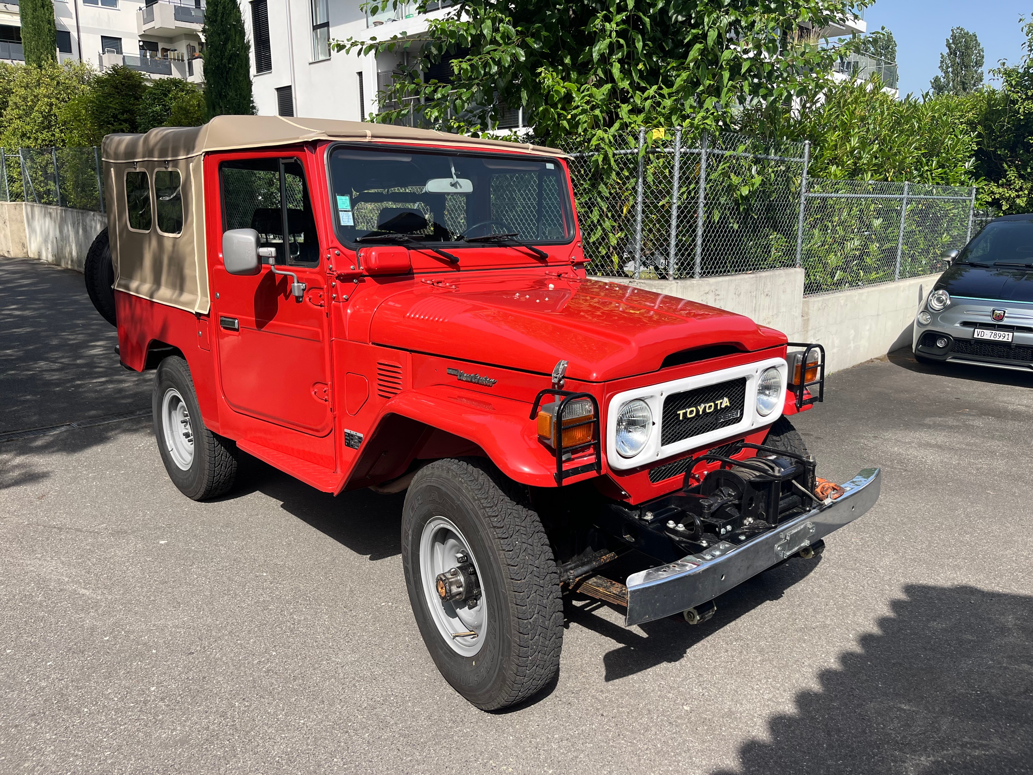 TOYOTA Bj46