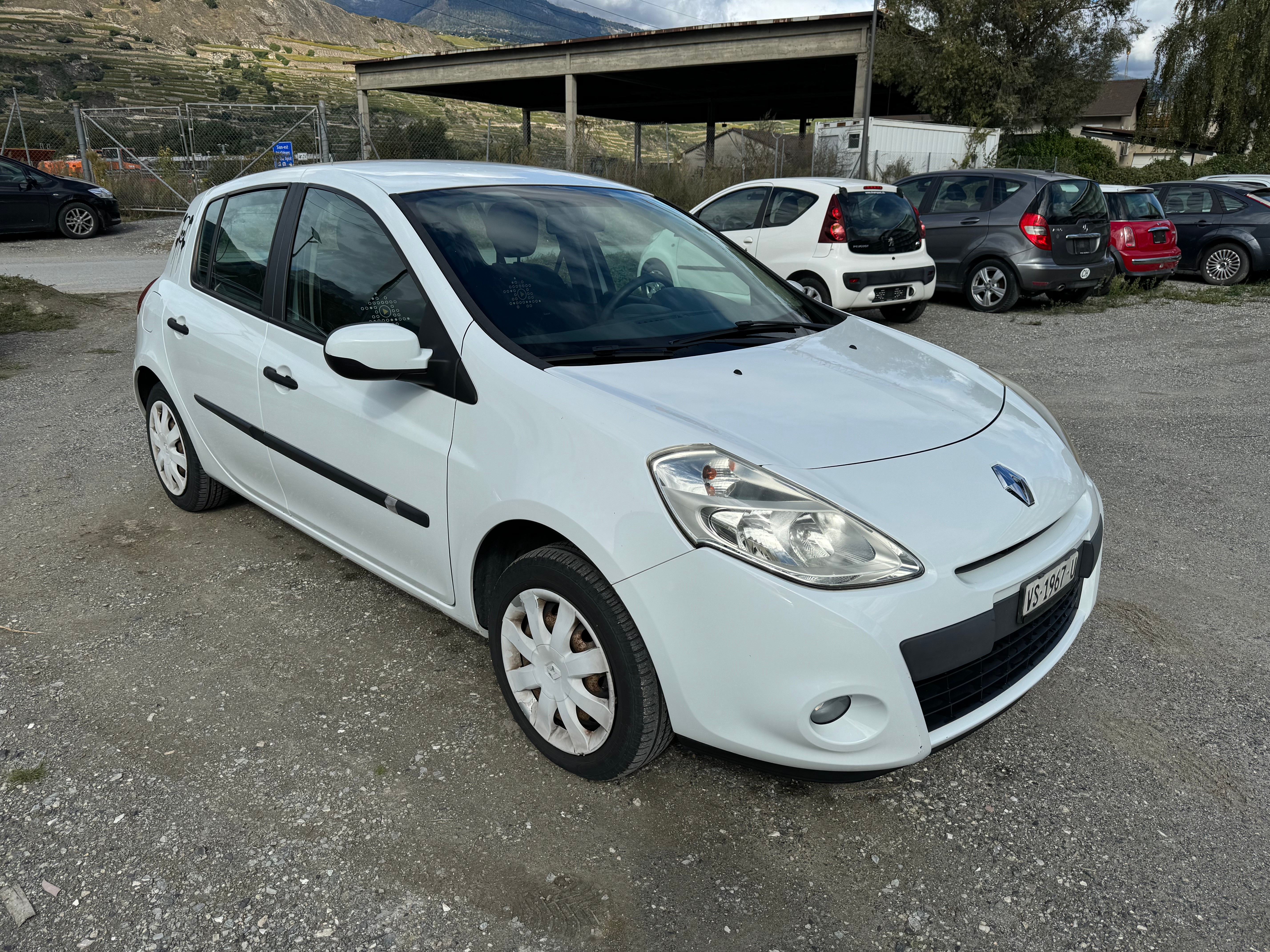 RENAULT Clio 1.2 16V Yahoo