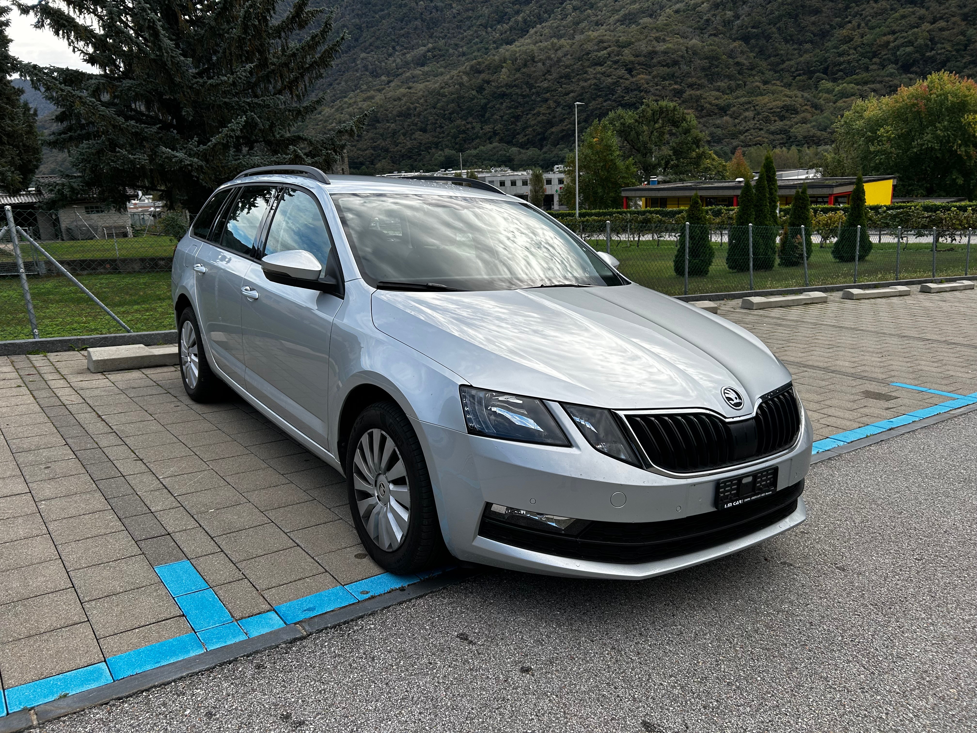 SKODA Octavia Combi 2.0 TDI Ambition 4x4 DSG