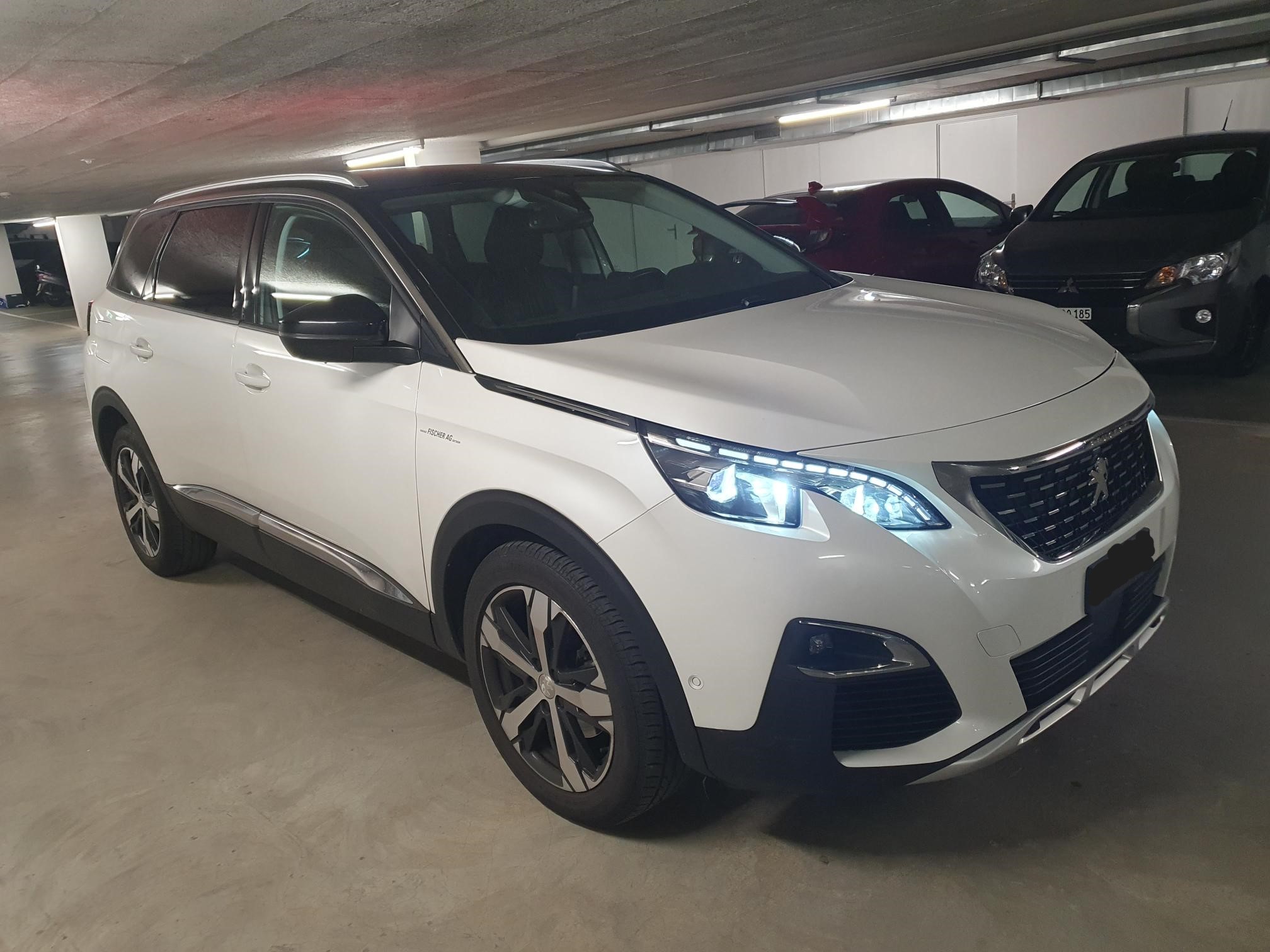 PEUGEOT 5008 1.6 THP Allure EAT