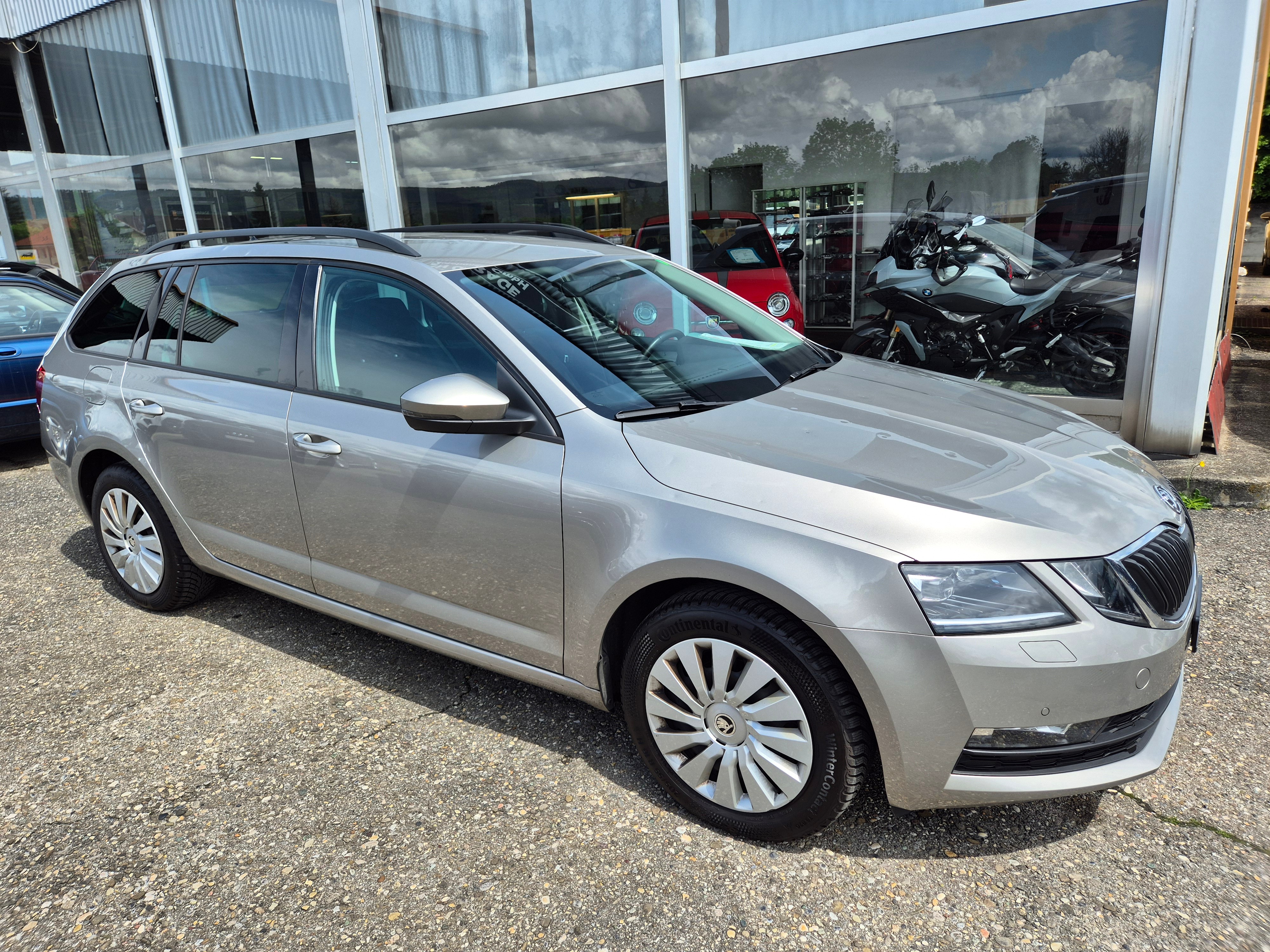 SKODA Octavia Combi 1.6 TDI Ambition DSG