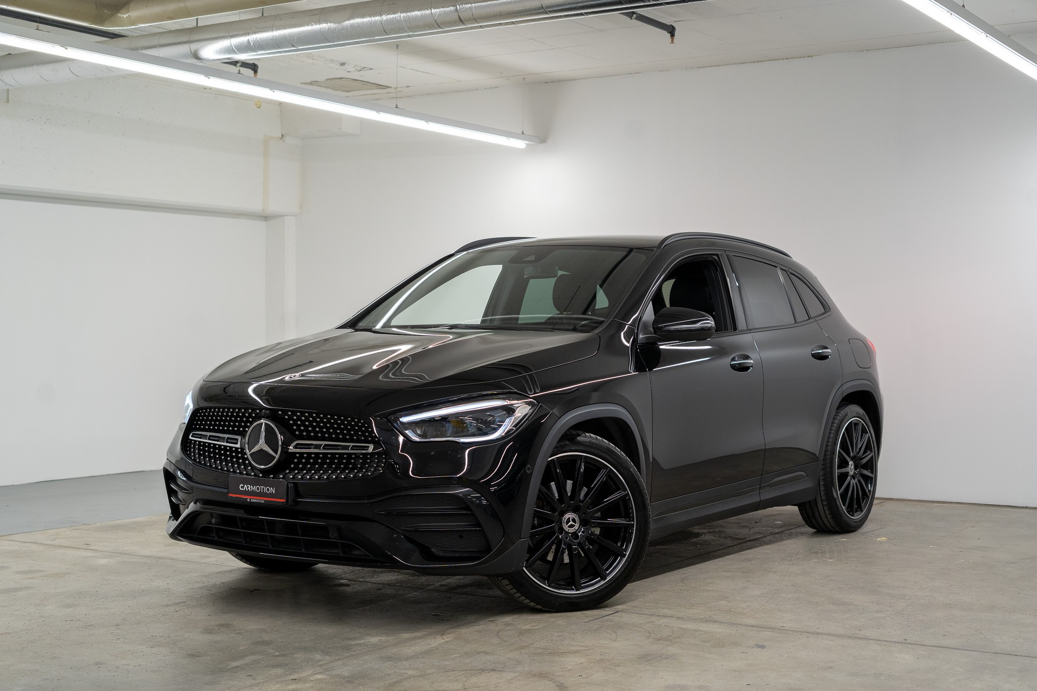 MERCEDES-BENZ GLA 220 d AMG Line 4matic