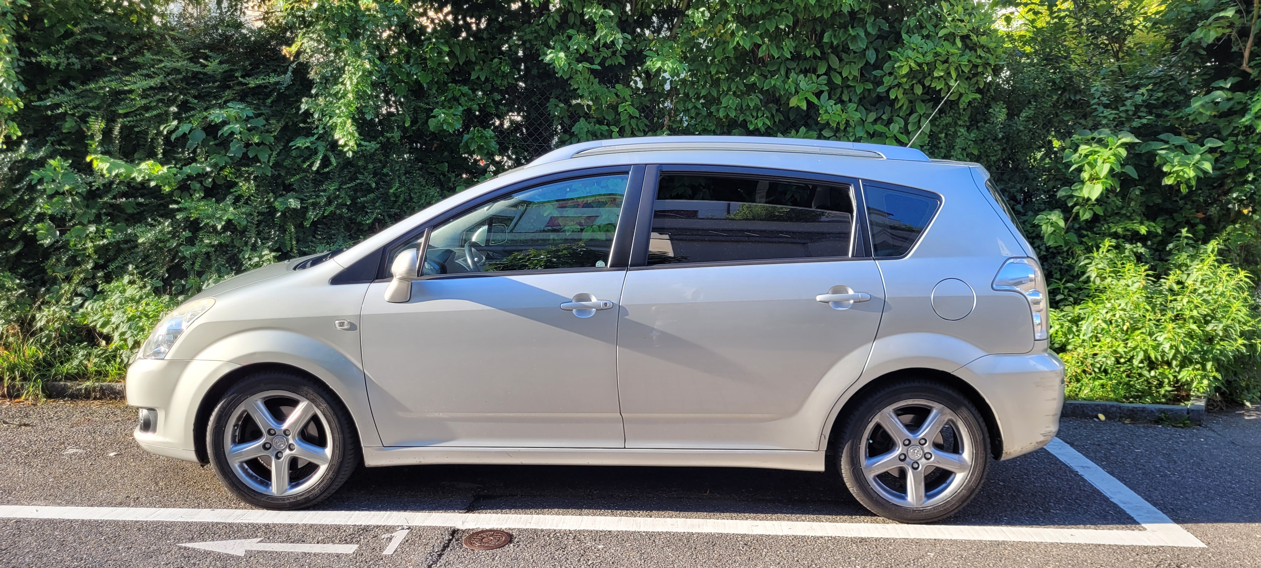 TOYOTA Corolla Verso 2.2 D-4D Linea Luna