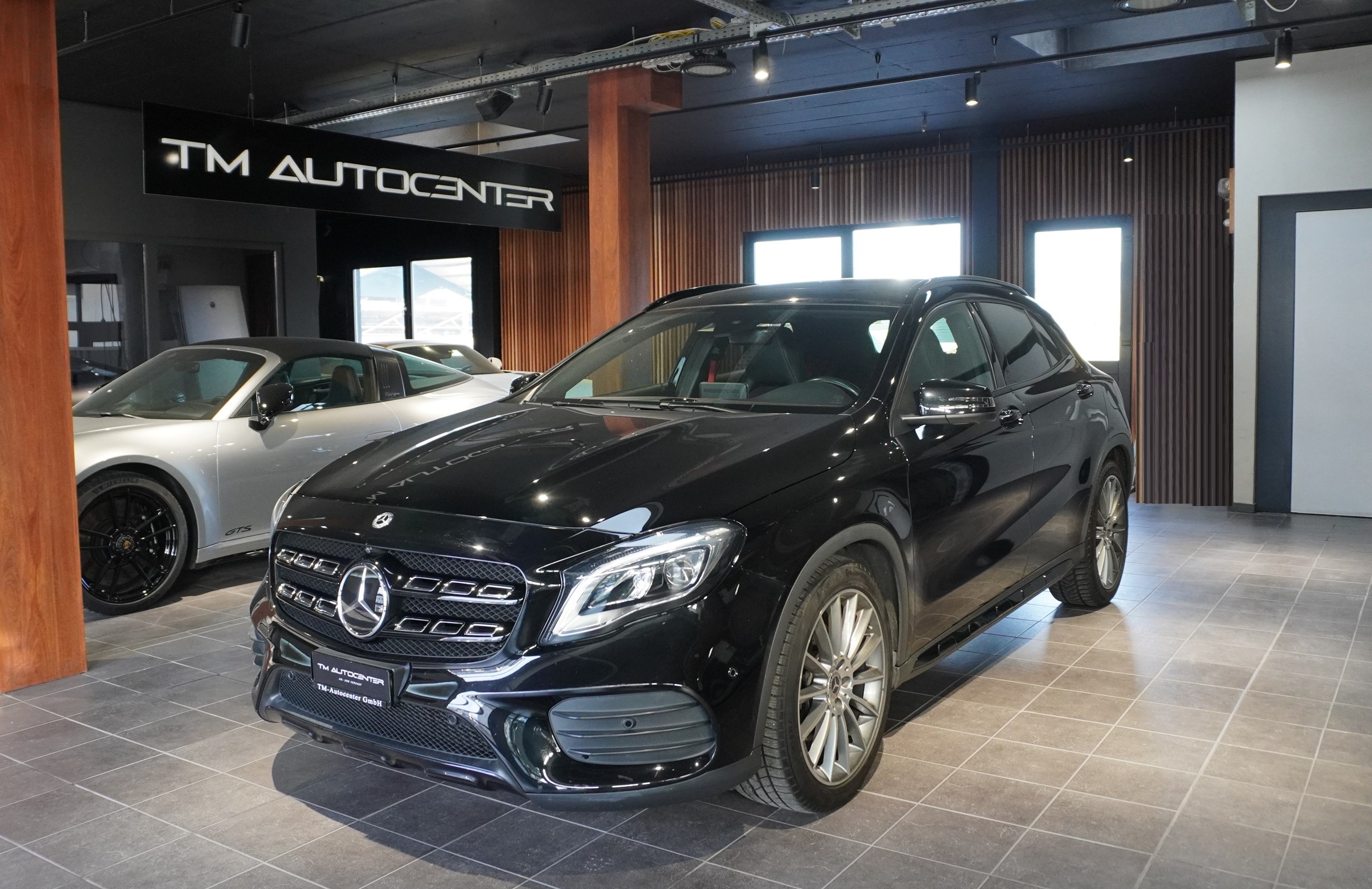 MERCEDES-BENZ GLA 250 AMG Line 4Matic 7G-DCT