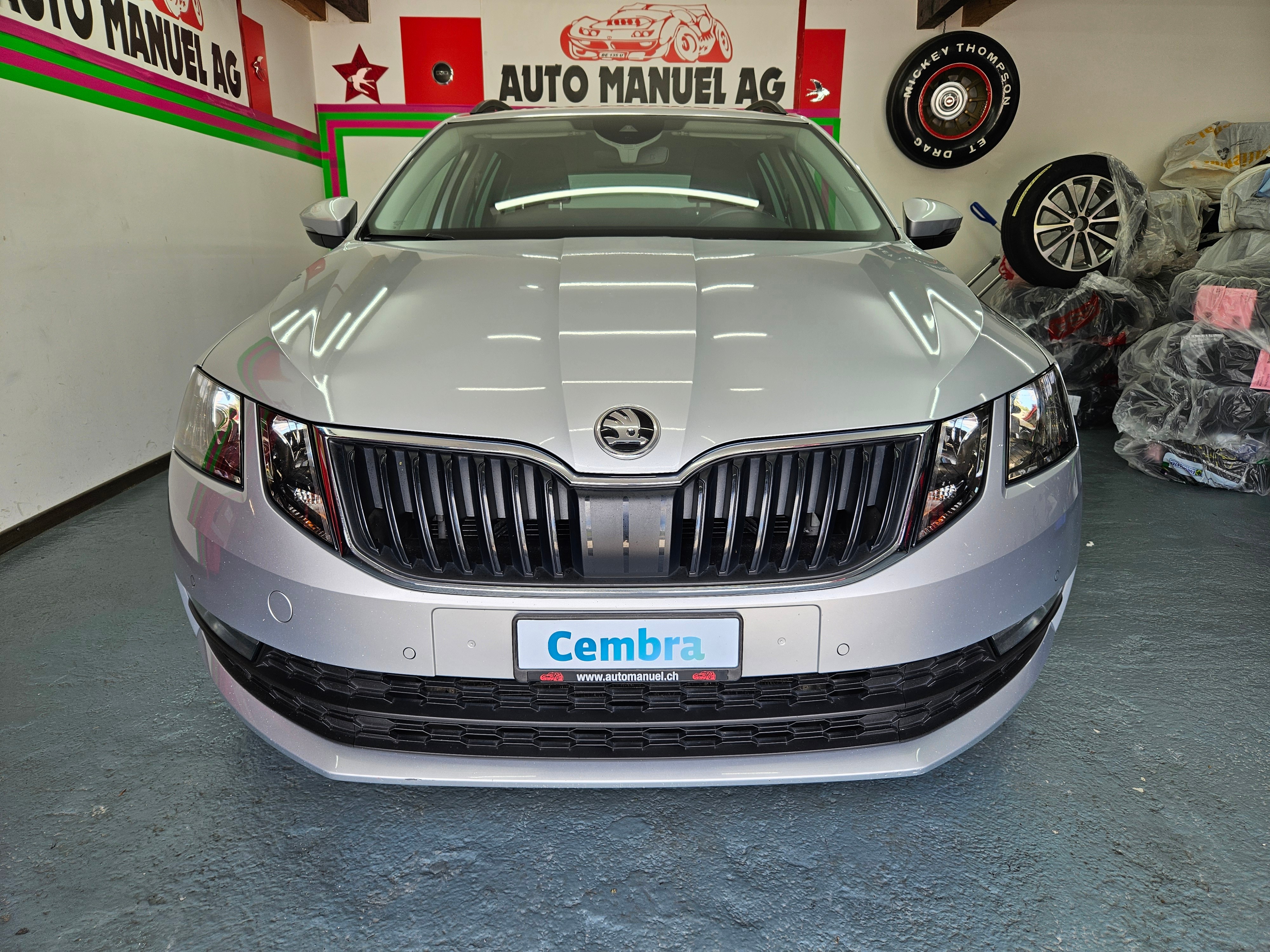 SKODA Octavia Combi 2.0 TDI Ambition DSG