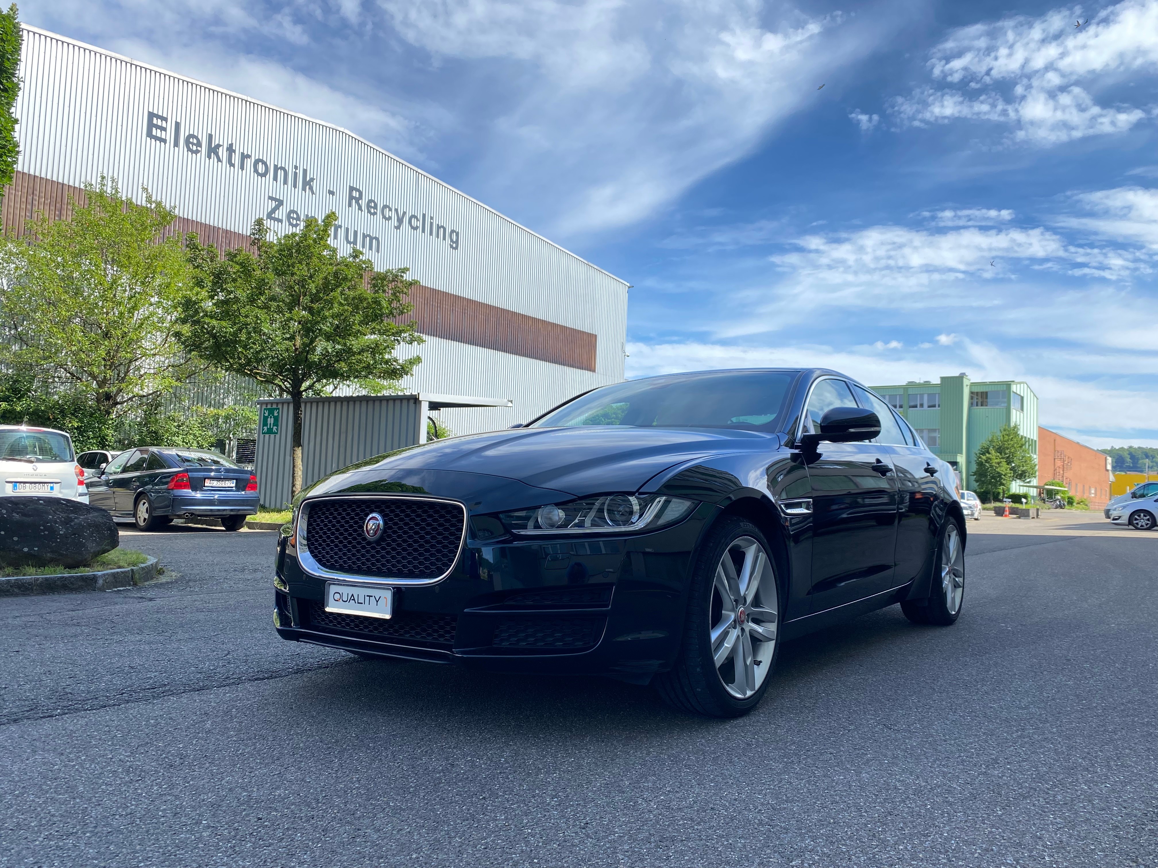 JAGUAR XE 20d Prestige AWD Automat