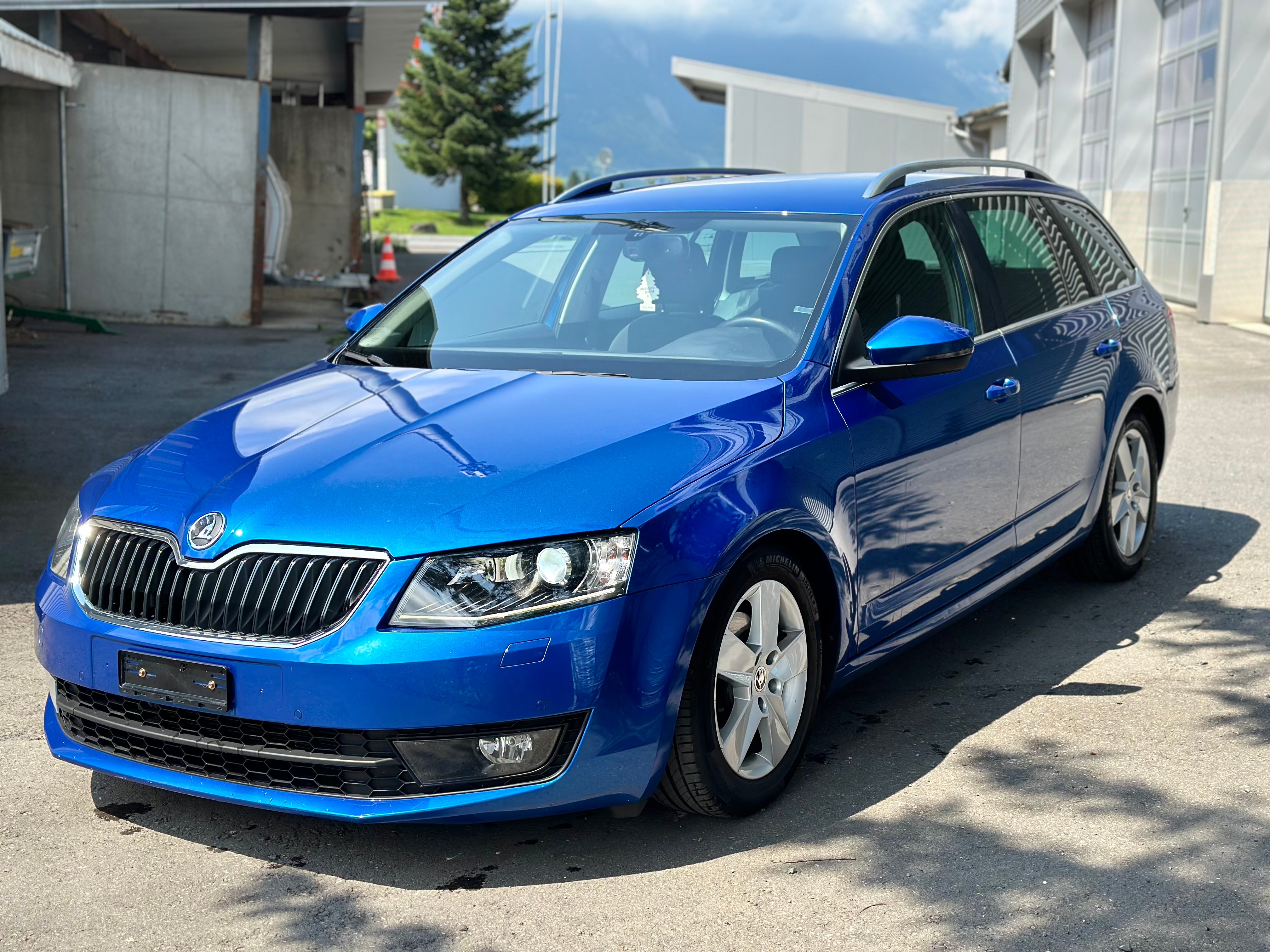 SKODA Octavia Combi 2.0 TDI Elegance 4x4