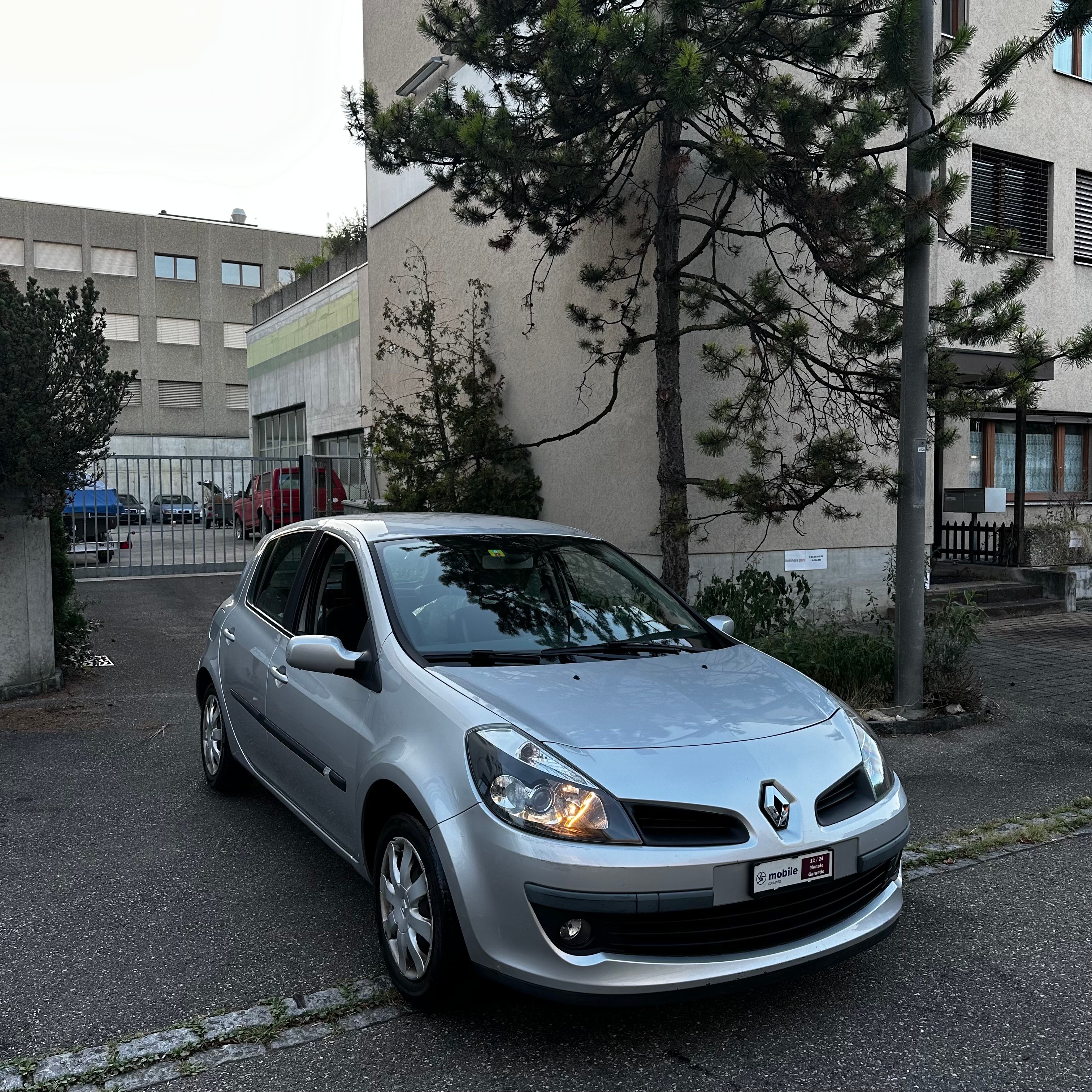 RENAULT Clio 1.6 16V Privilège