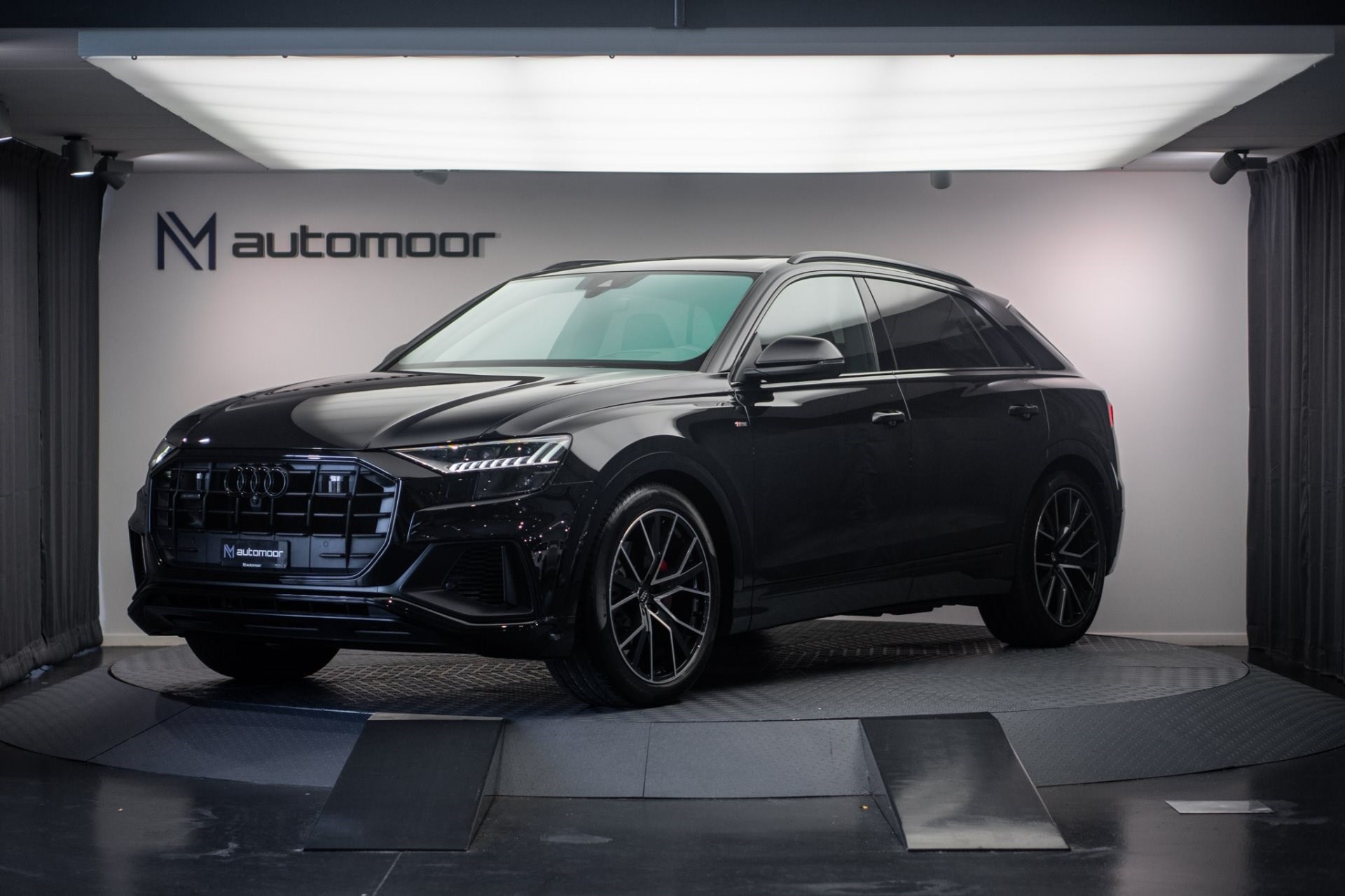 AUDI Q8 50 TDI quattro S Line *Allradlenkung* *AHK* *Panorama*