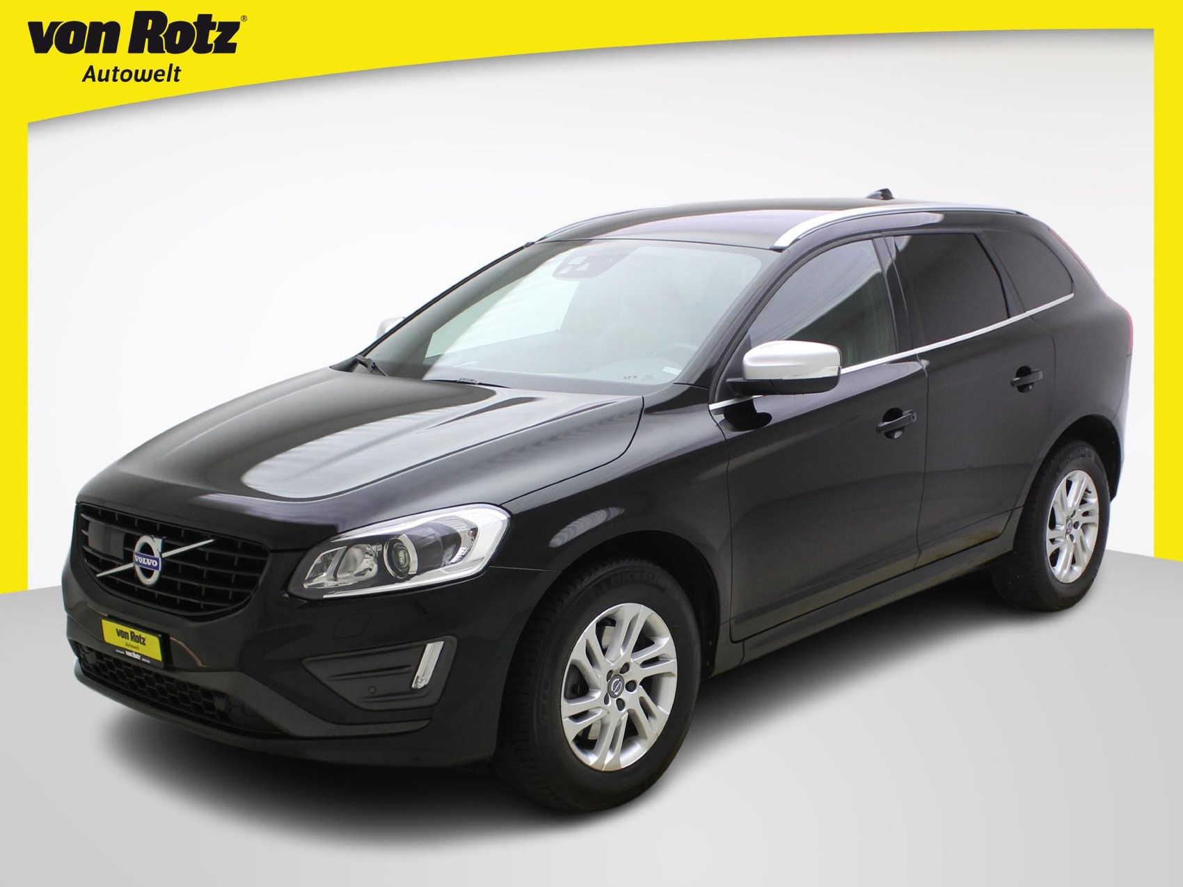 VOLVO XC60 2.4 D4 Momentum R-Design AWD