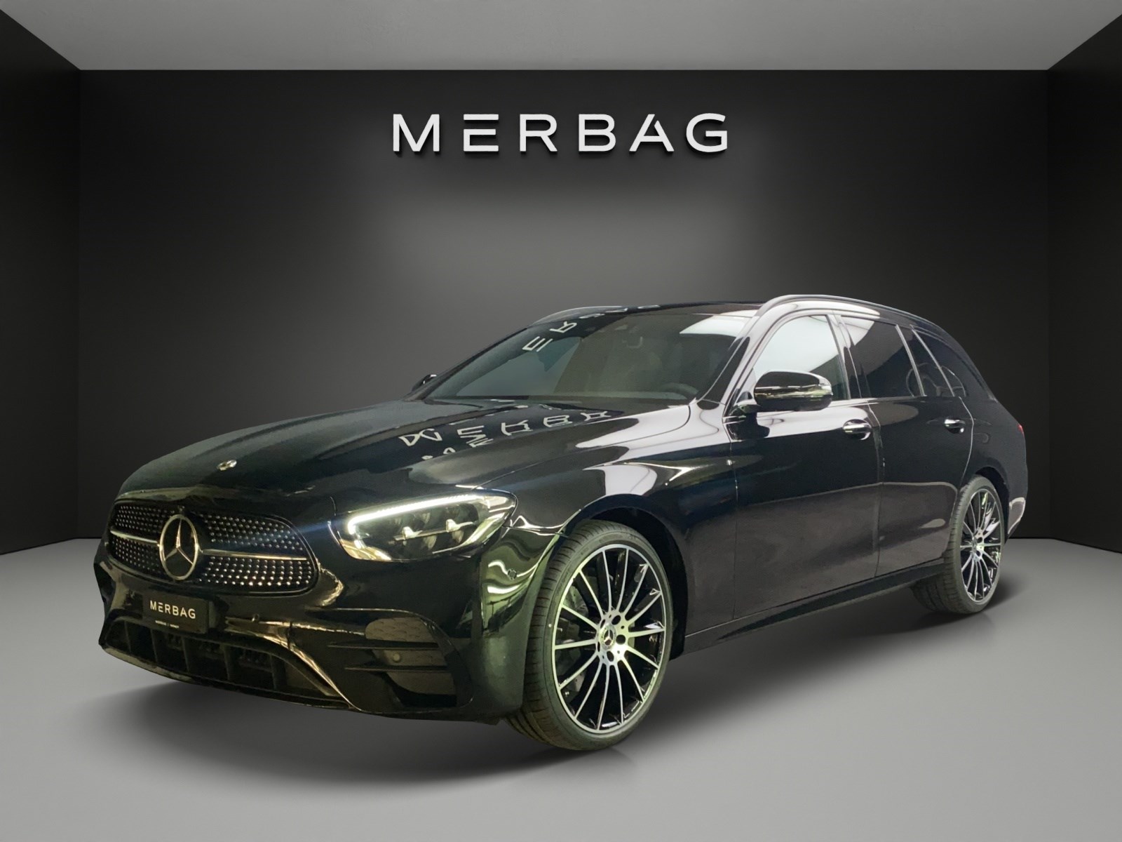 MERCEDES-BENZ E 220 d T 4M AMG Line Swiss-Star