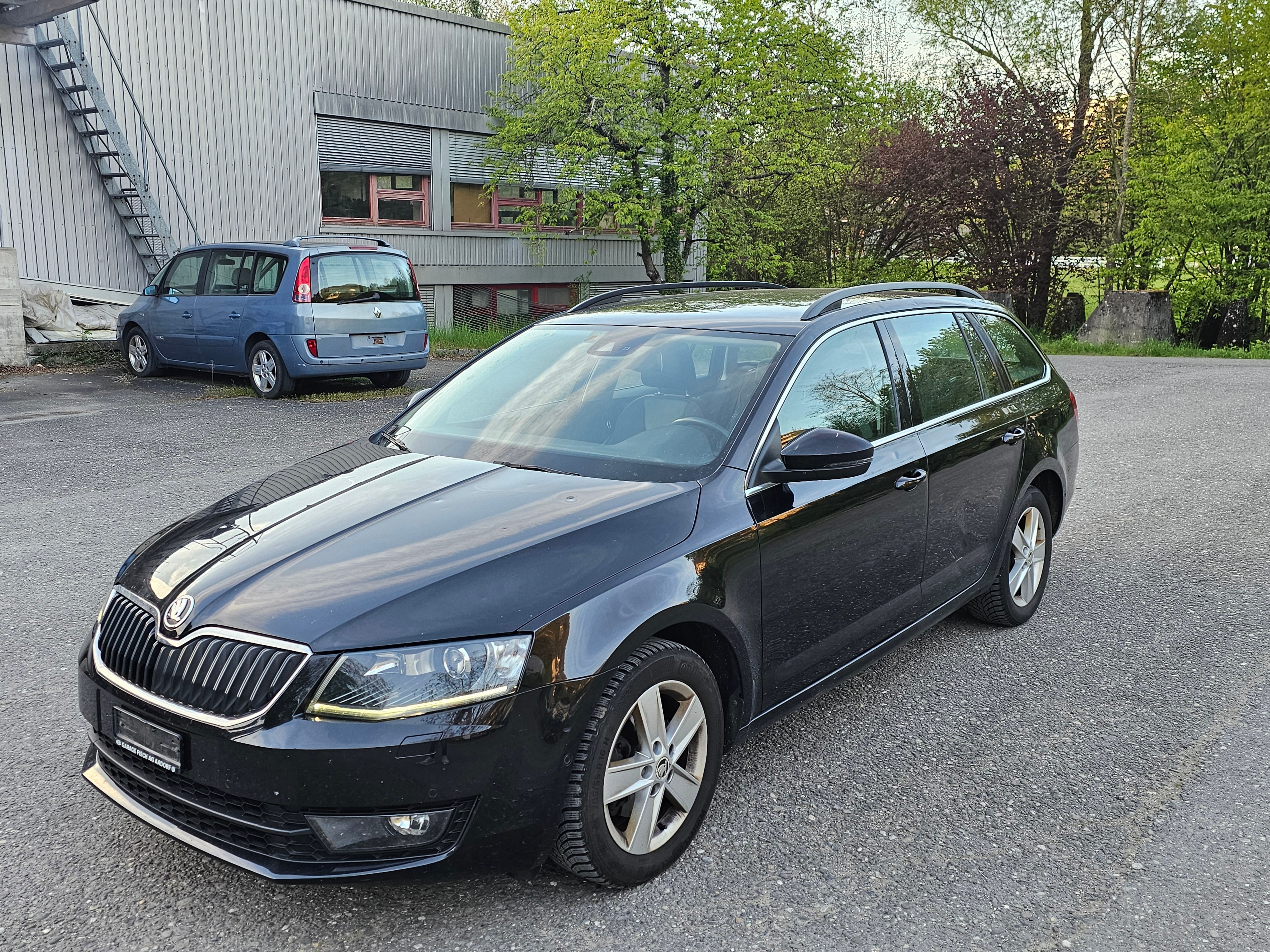 SKODA Octavia Combi 2.0 TDI Elegance 4x4