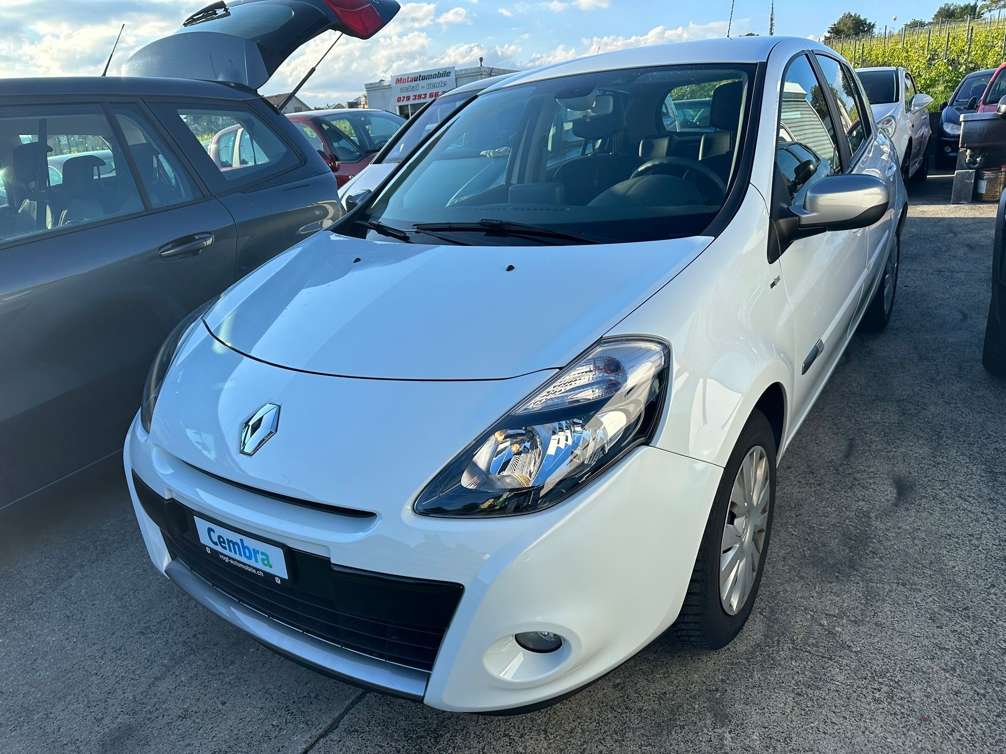 RENAULT Clio 1.6 16V Night&Day Automatic