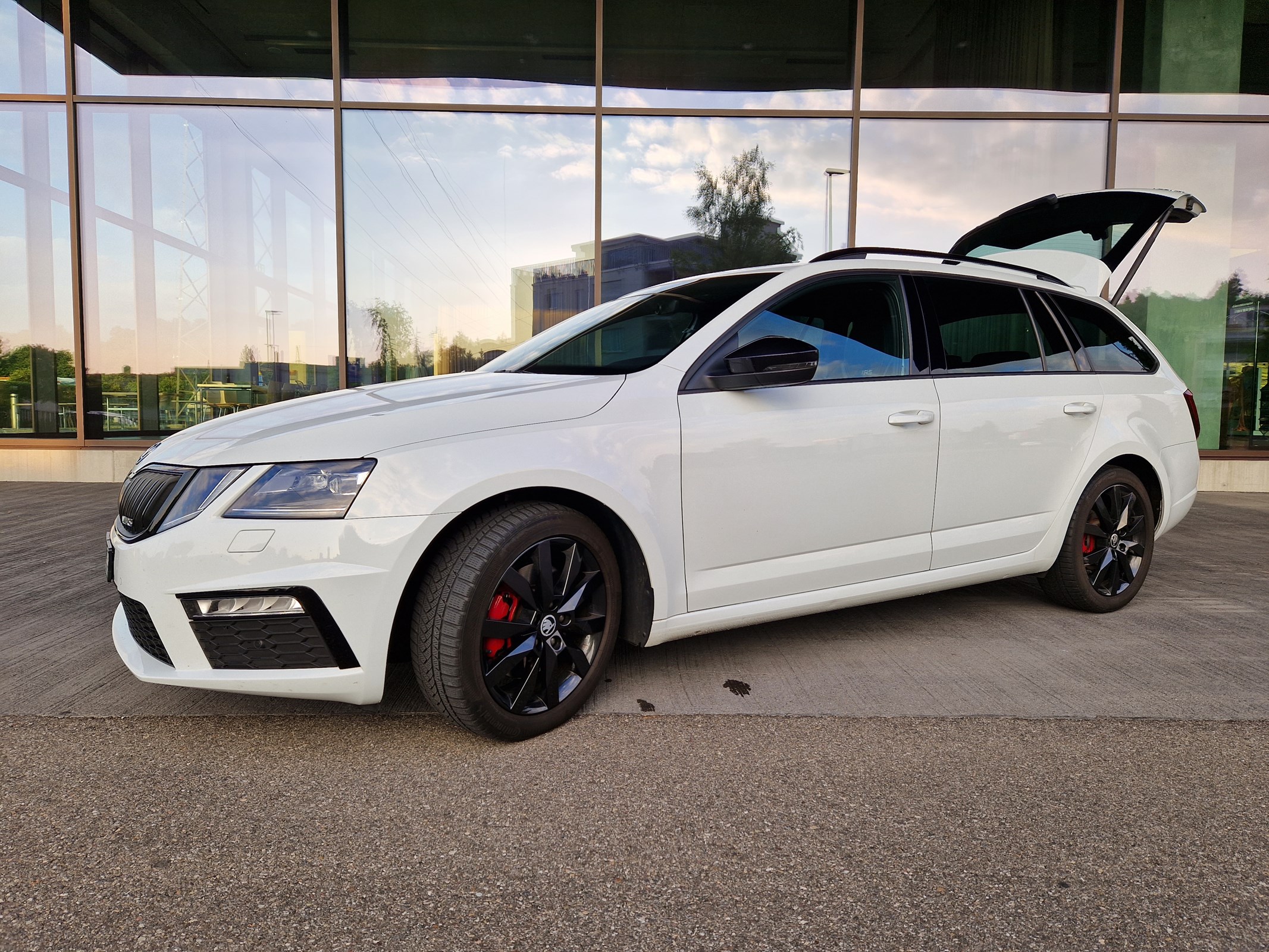 SKODA Octavia Combi 2.0 TDI RS 4x4 DSG