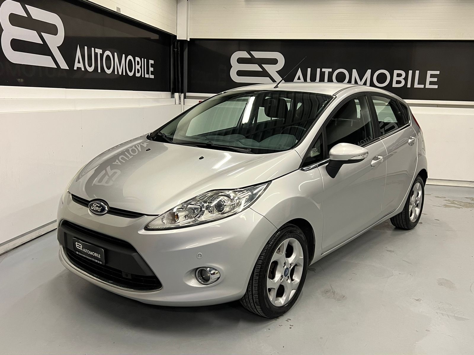 FORD Fiesta 1.4 16V Titanium