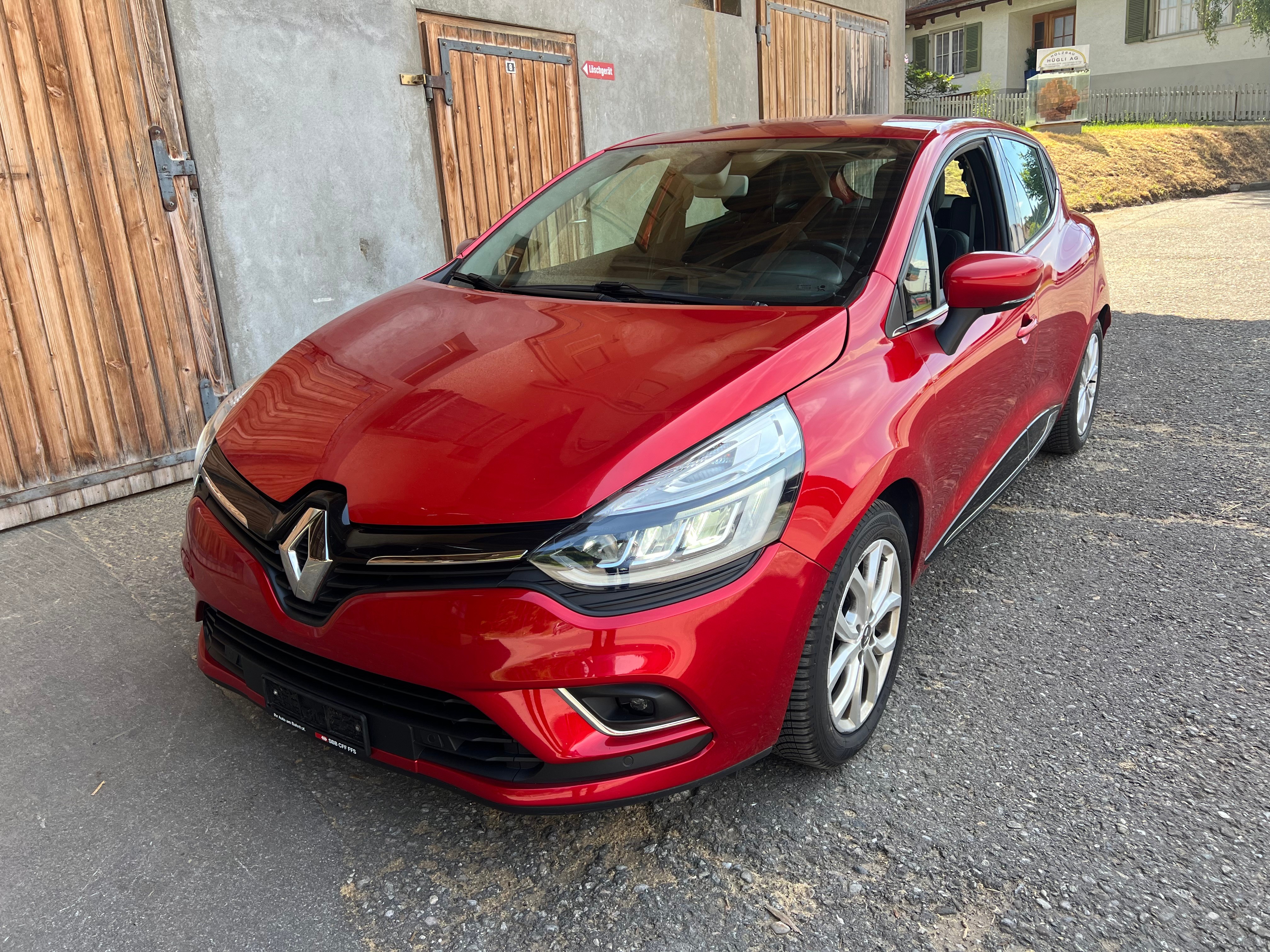 RENAULT CLIO