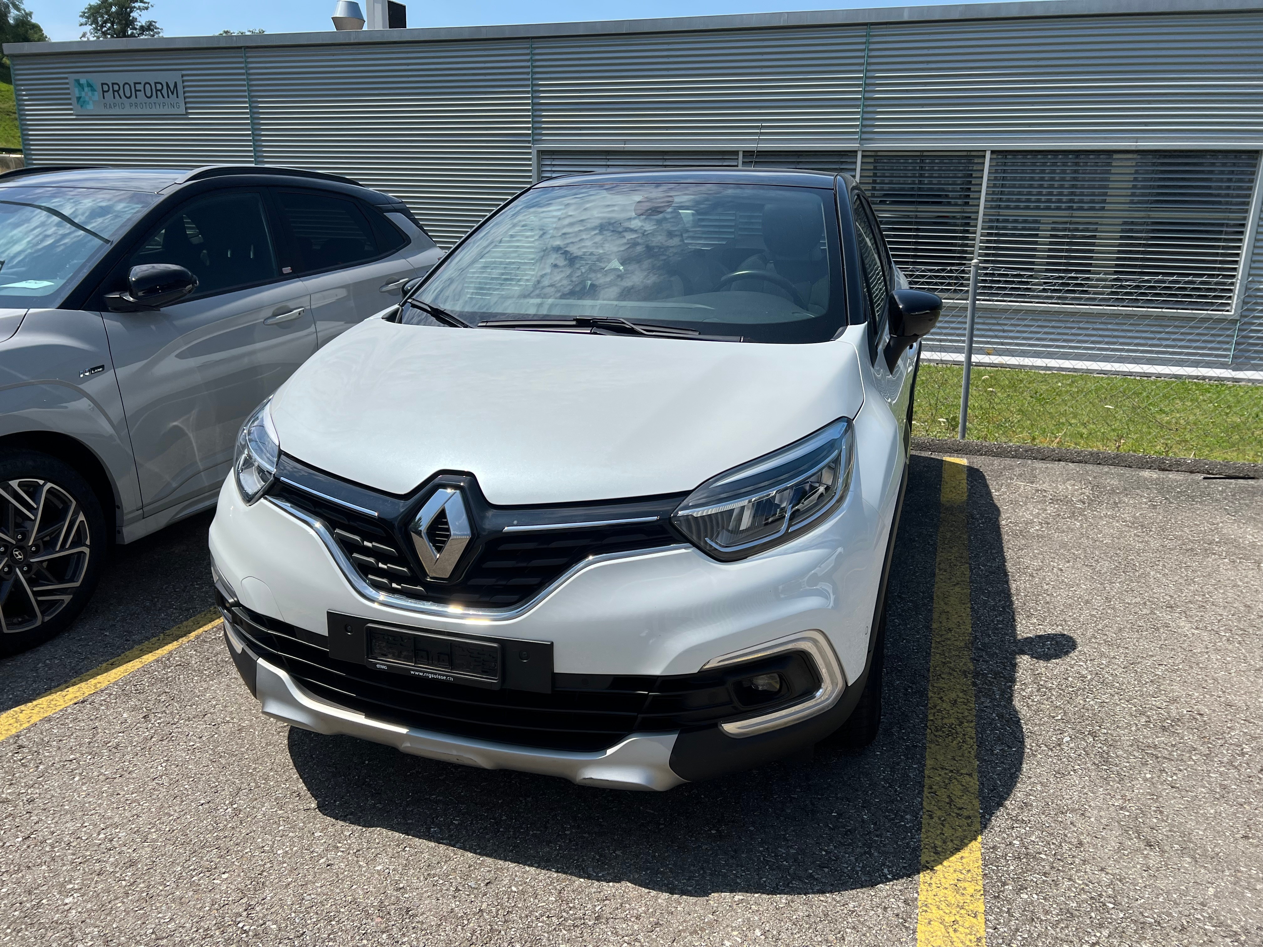 RENAULT Captur 1.2T Intens