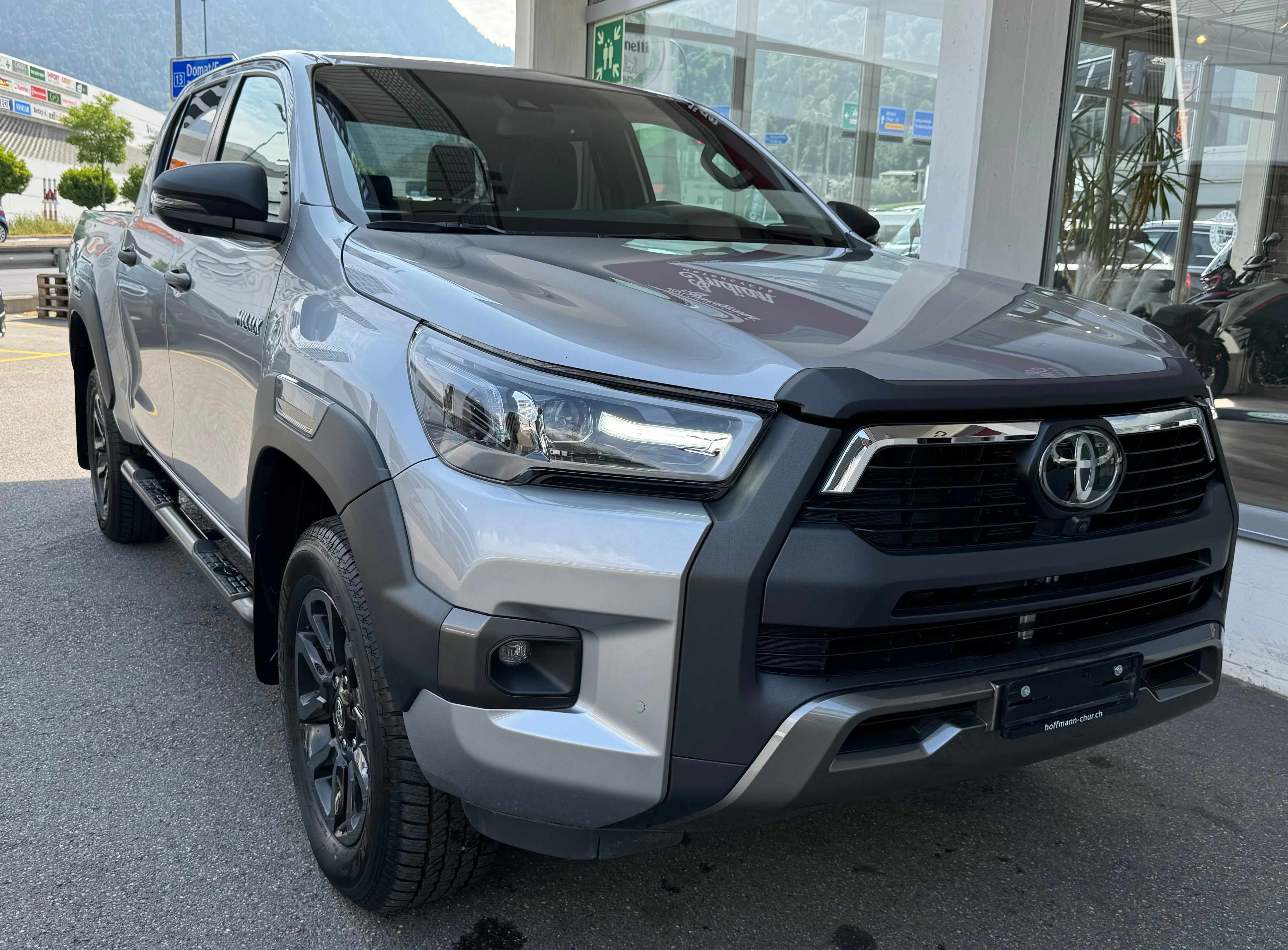 TOYOTA Hilux 2.8D-4D Invincible Double Cab 4x4 A