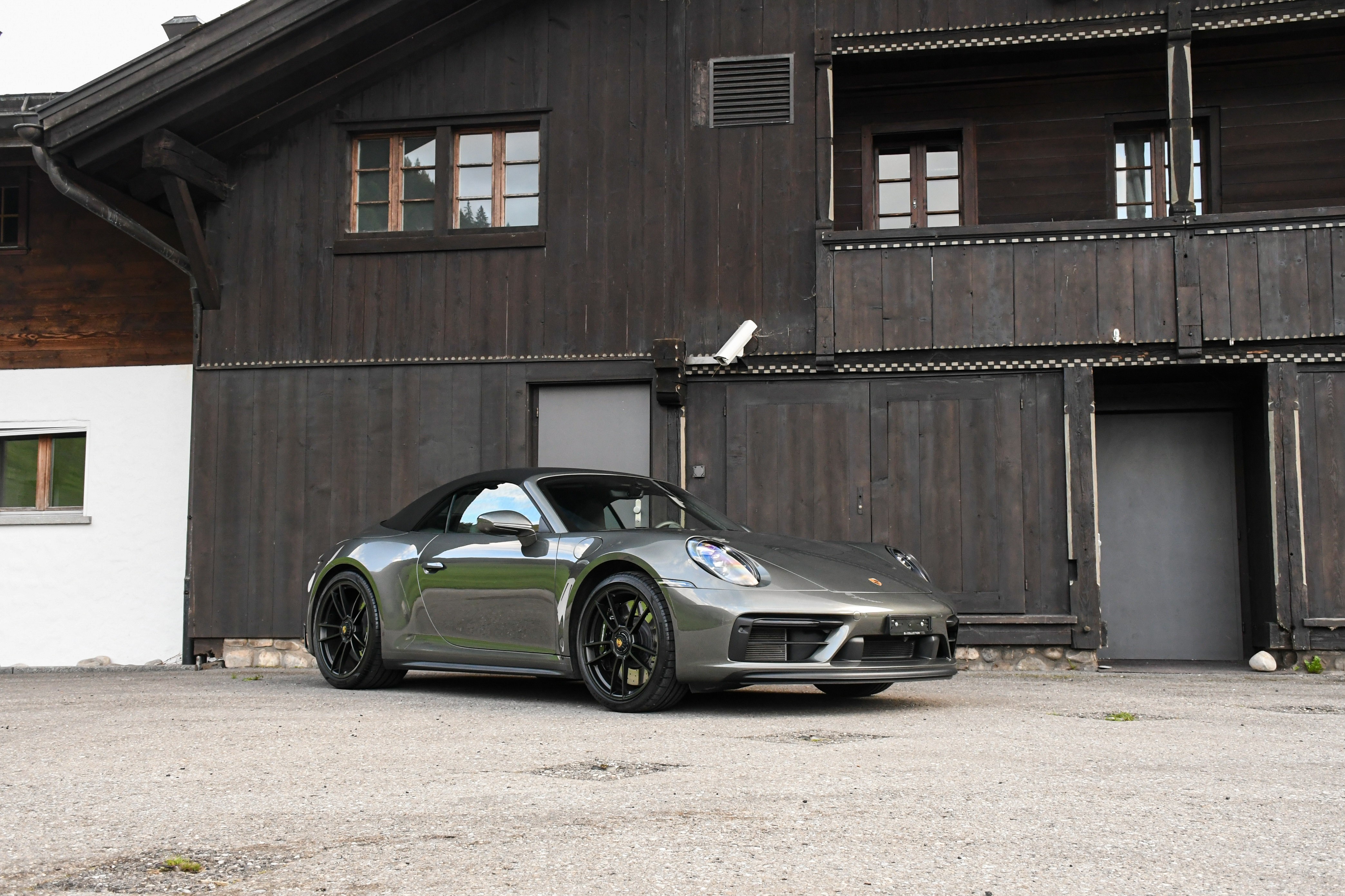 PORSCHE 911 Carrera 4 GTS Cabriolet Manual