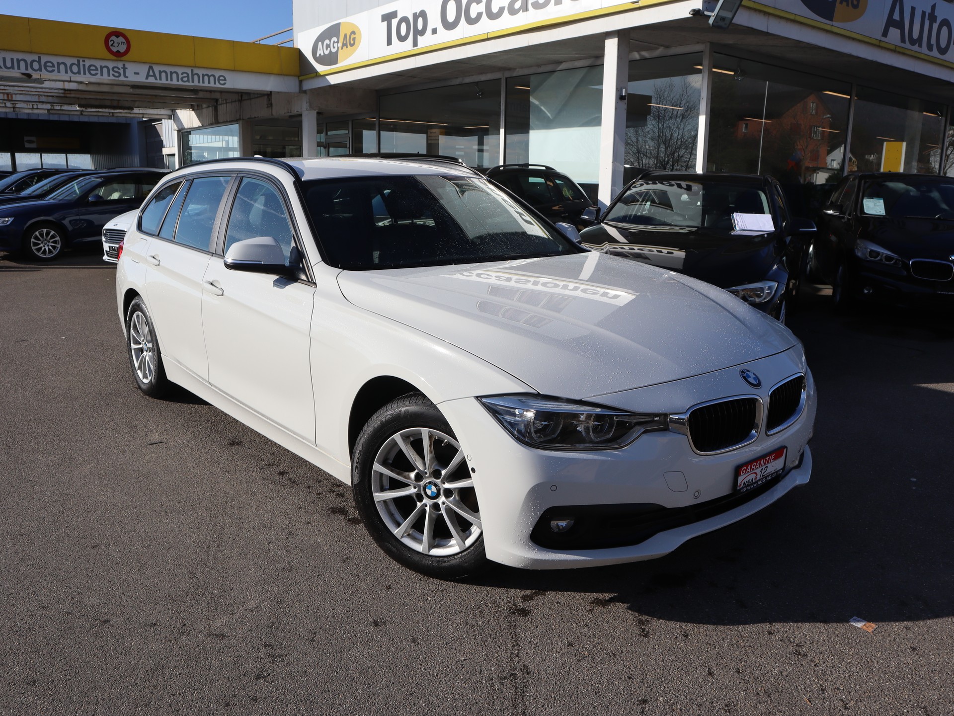 BMW 320d xDrive Touring Steptronic ** Voll-Leder Ausstattung ** Navi mit RF-Kamera ** Frisch ab MFK & Service **