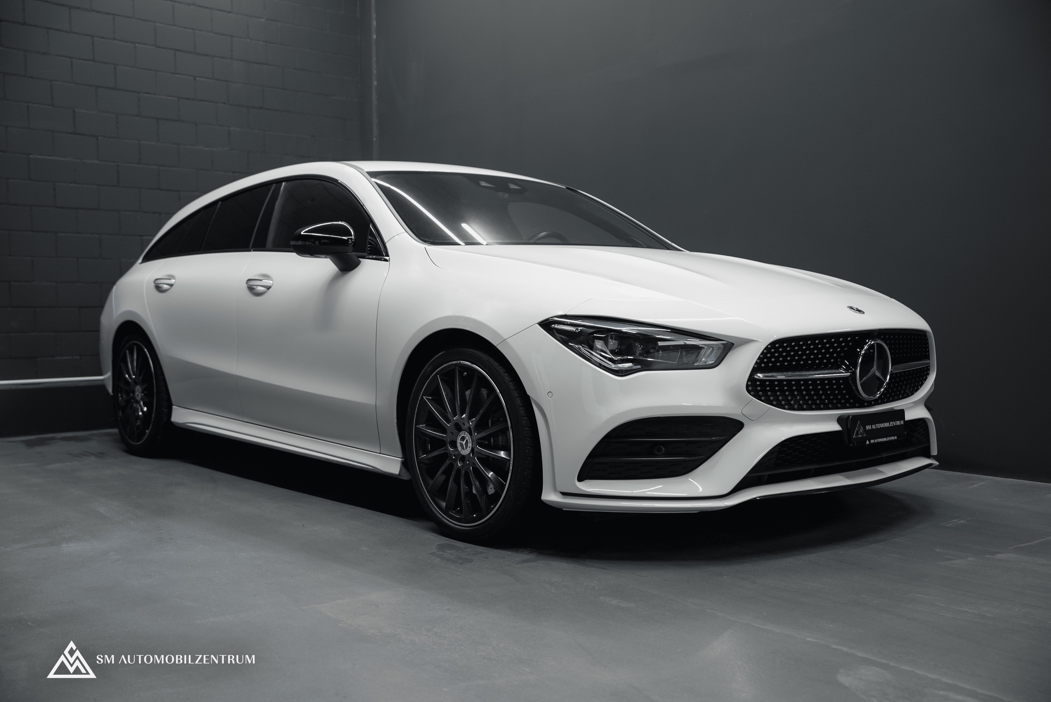 MERCEDES-BENZ CLA Shooting Brake 250 4Matic 7G-DCT AMG Line