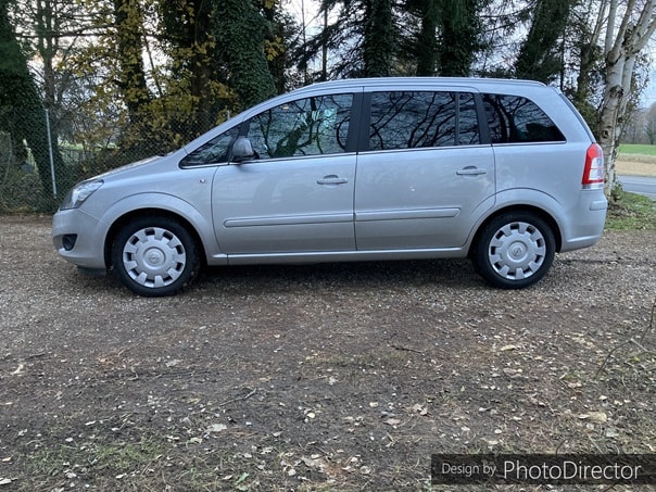 OPEL Zafira 2.2i 16V Cosmo