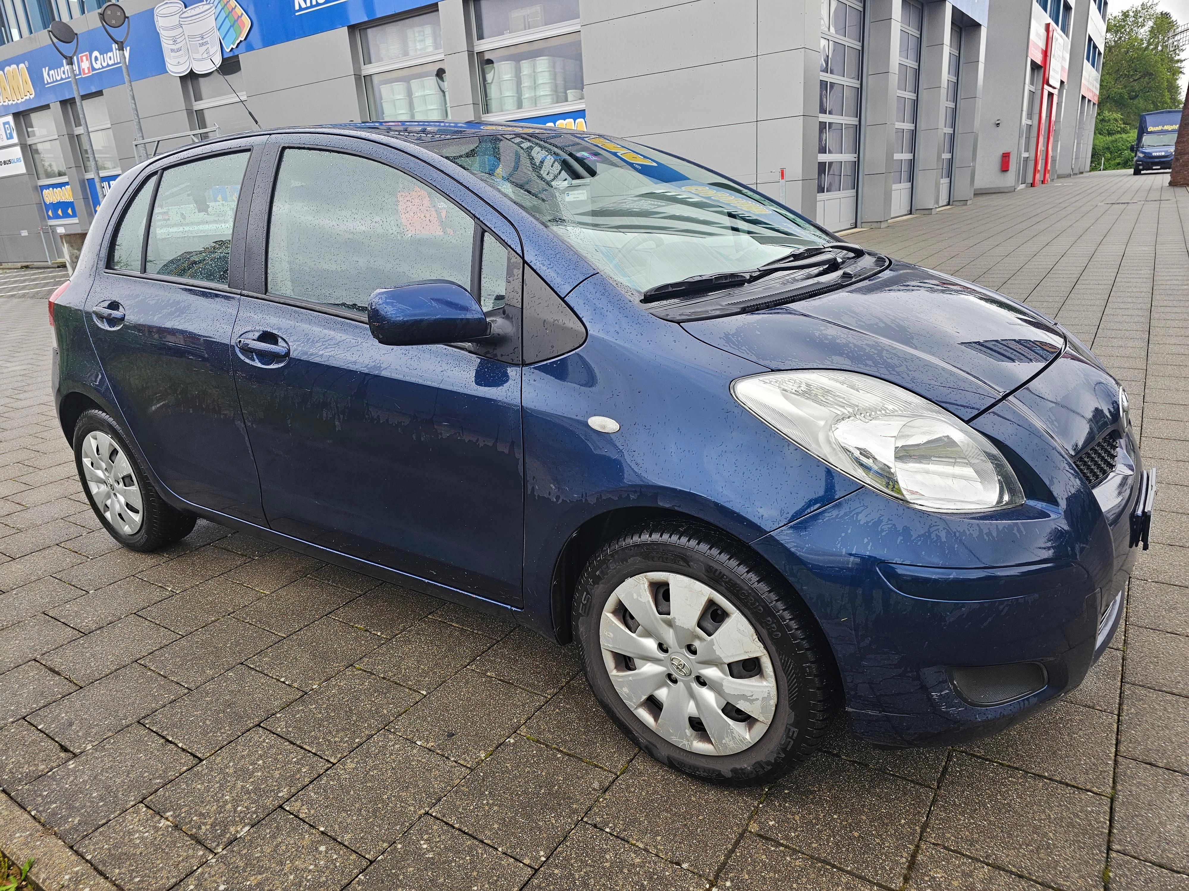 TOYOTA Yaris 1.33 Linea Luna