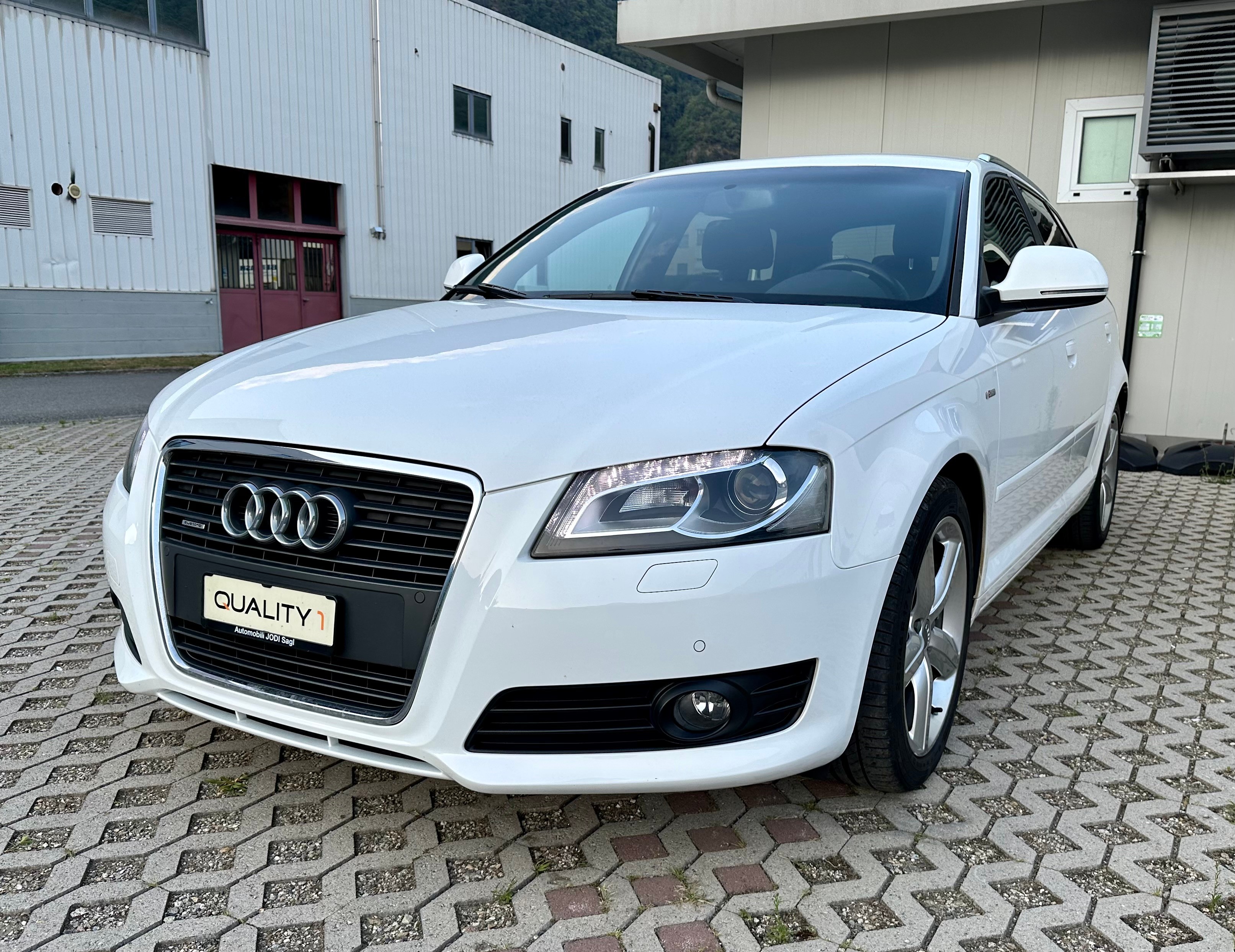 AUDI A3 Sportback 2.0 TDI Ambition quattro S-Line