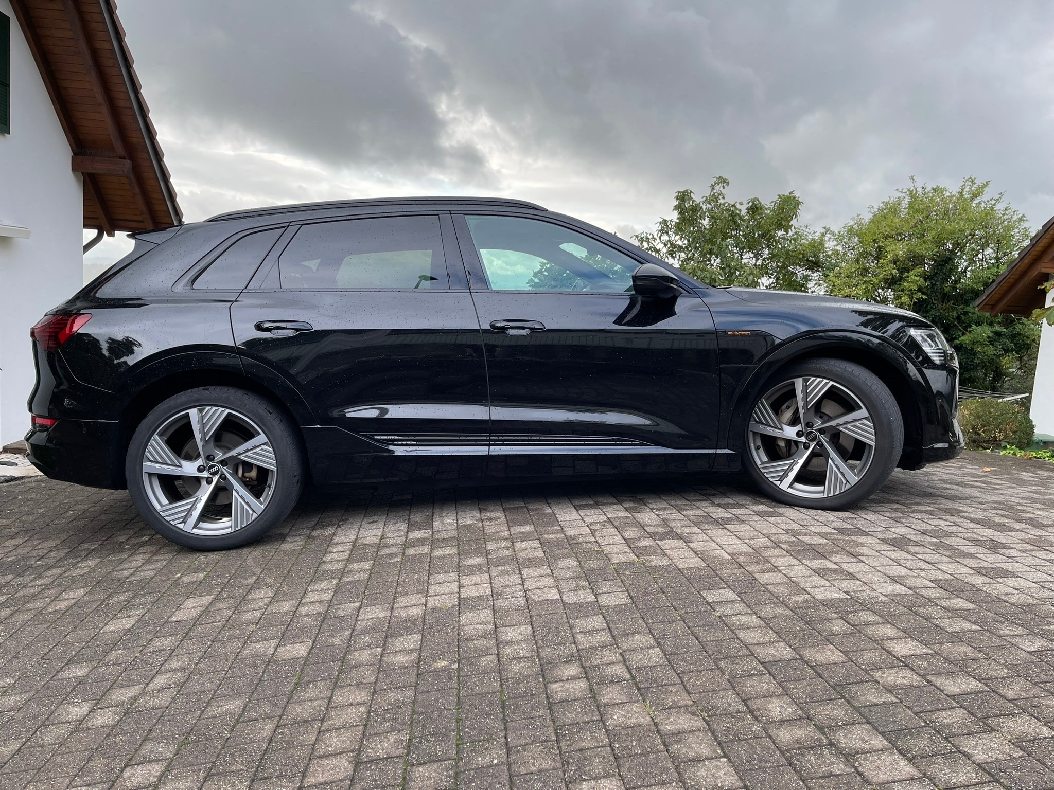 AUDI e-tron 55 S Line Black Edition quattro