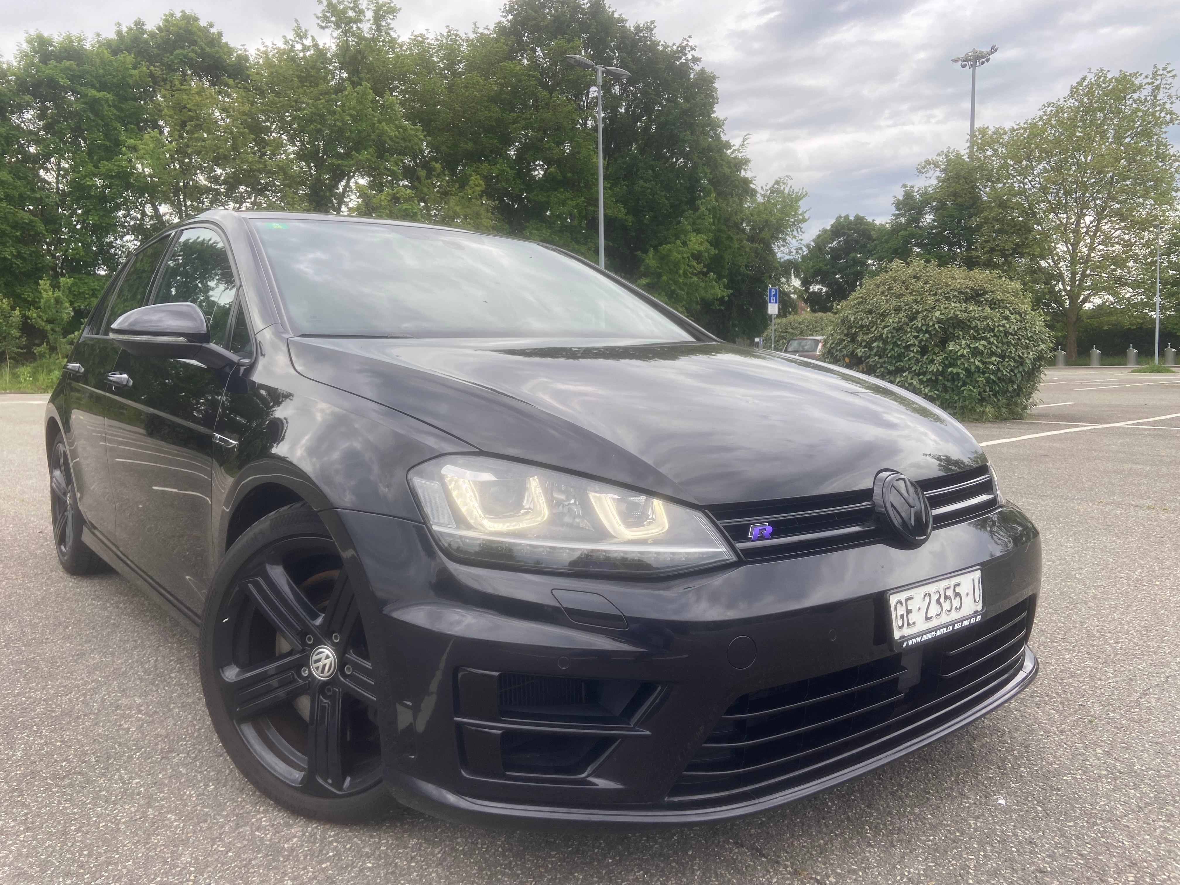 VW Golf 2.0 TSI R 4Motion