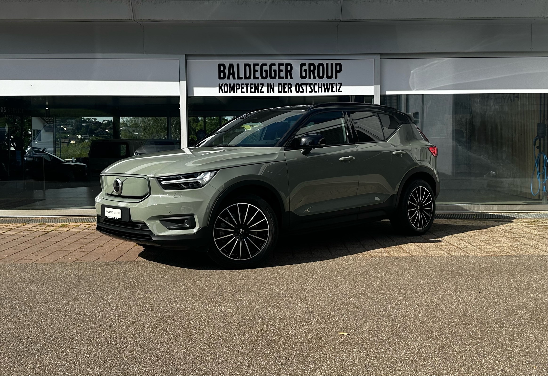 VOLVO XC40 P8 Twin R-Design AWD