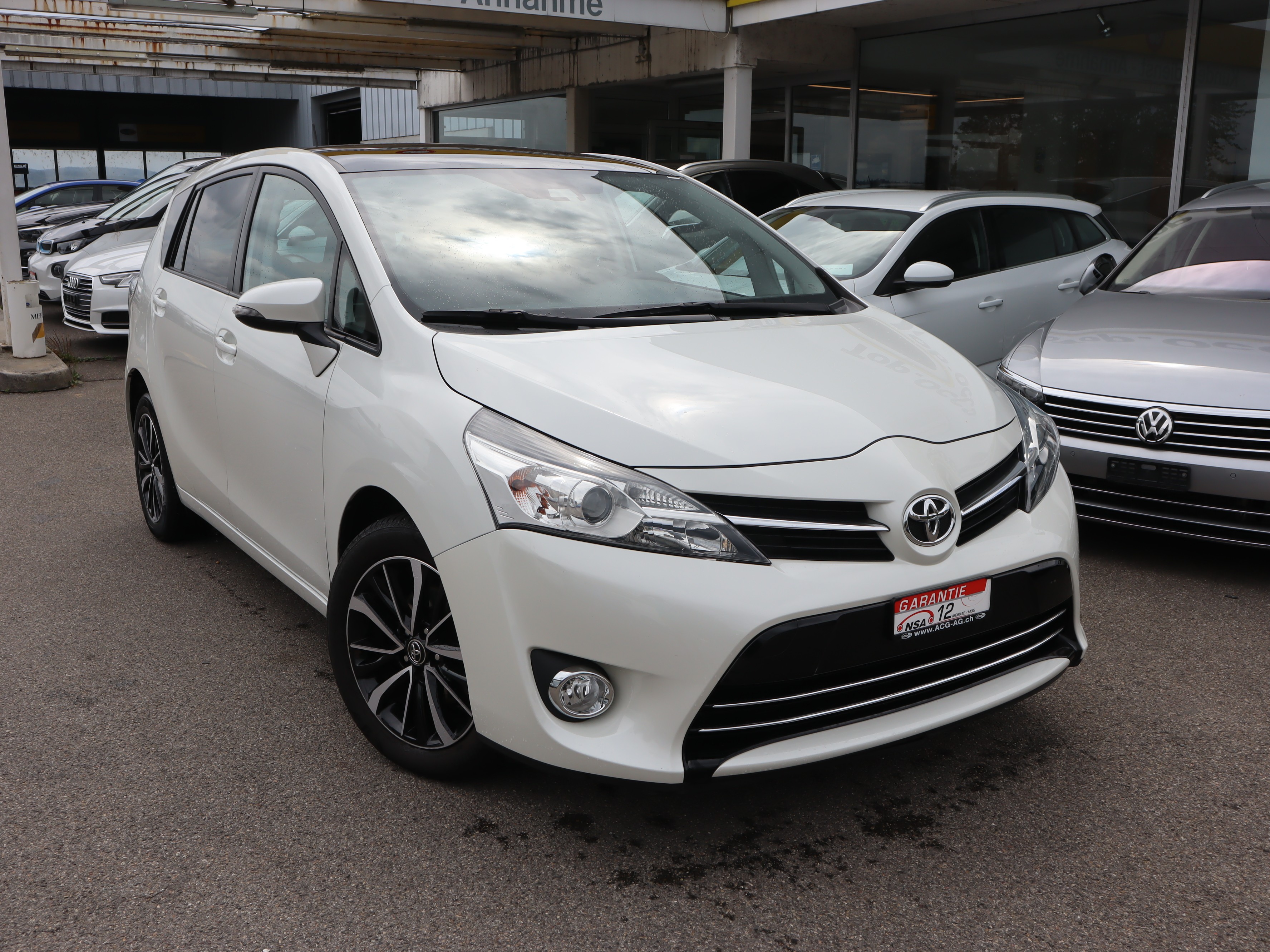 TOYOTA Verso 1.8 Luna ** 7-Plätzer ** Gr-Navigationssystem ** RF-Kamera ** Elek-Glasdach ** LTZ MFK 30.05.2022 **