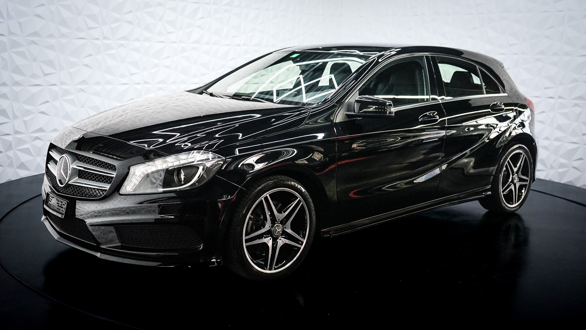 MERCEDES-BENZ A 220 CDI AMG Line 7G-DCT