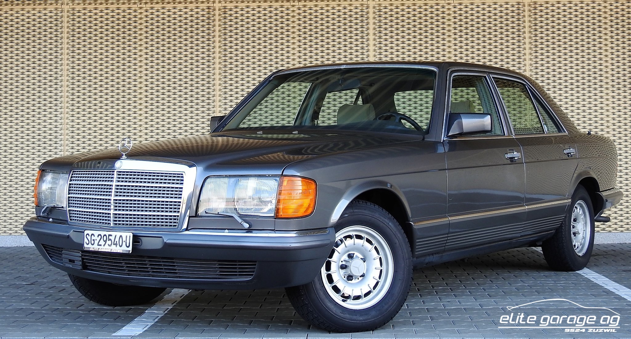 MERCEDES-BENZ 380 SE