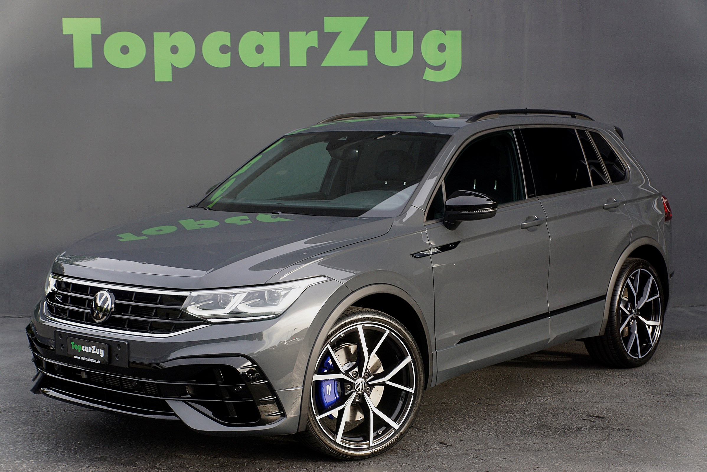 VW Tiguan 2.0TSI R 4Motion DSG Black Style Akrapovic mit AHK