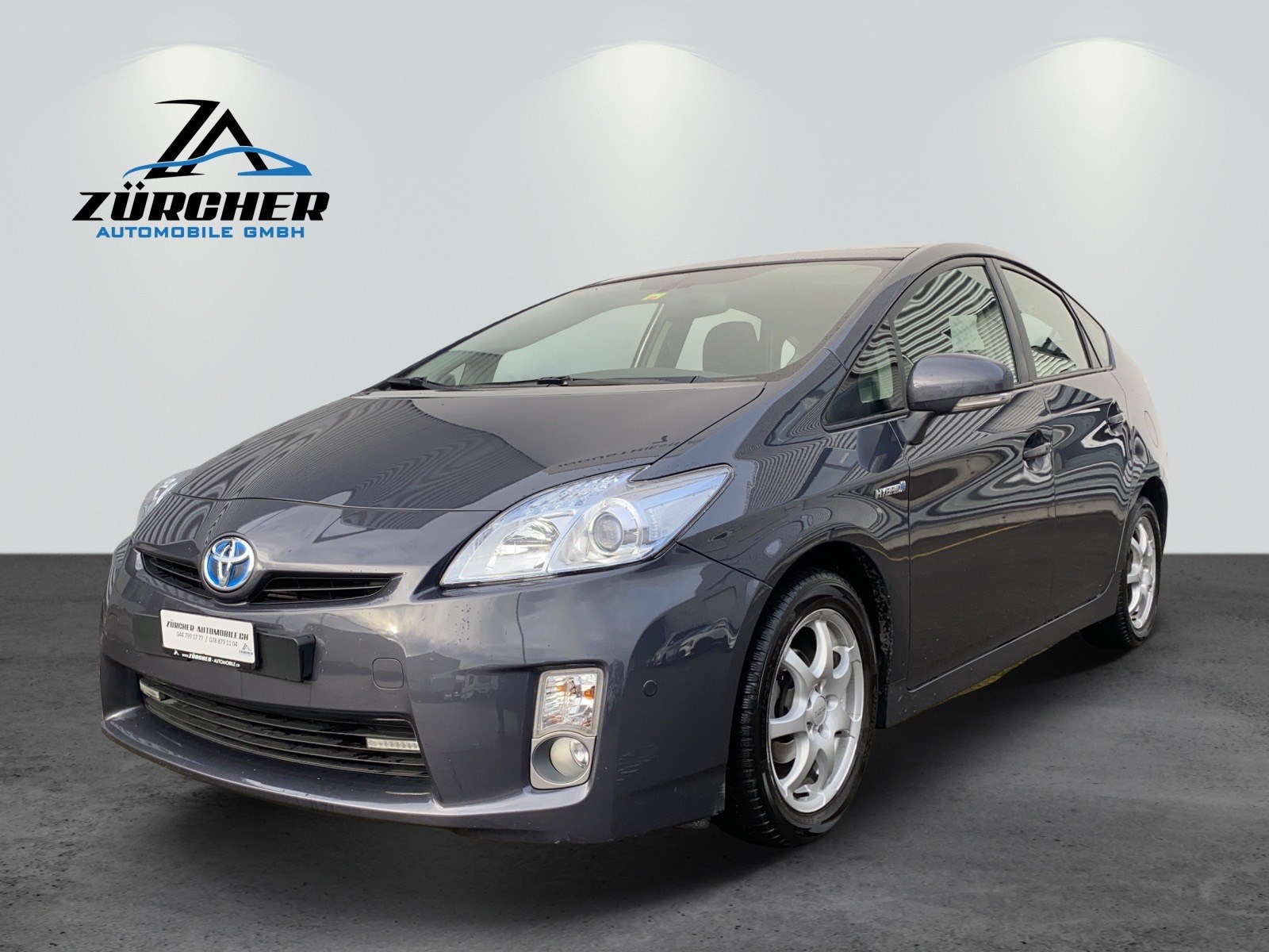 TOYOTA Prius 1.8 16V HSD Sol