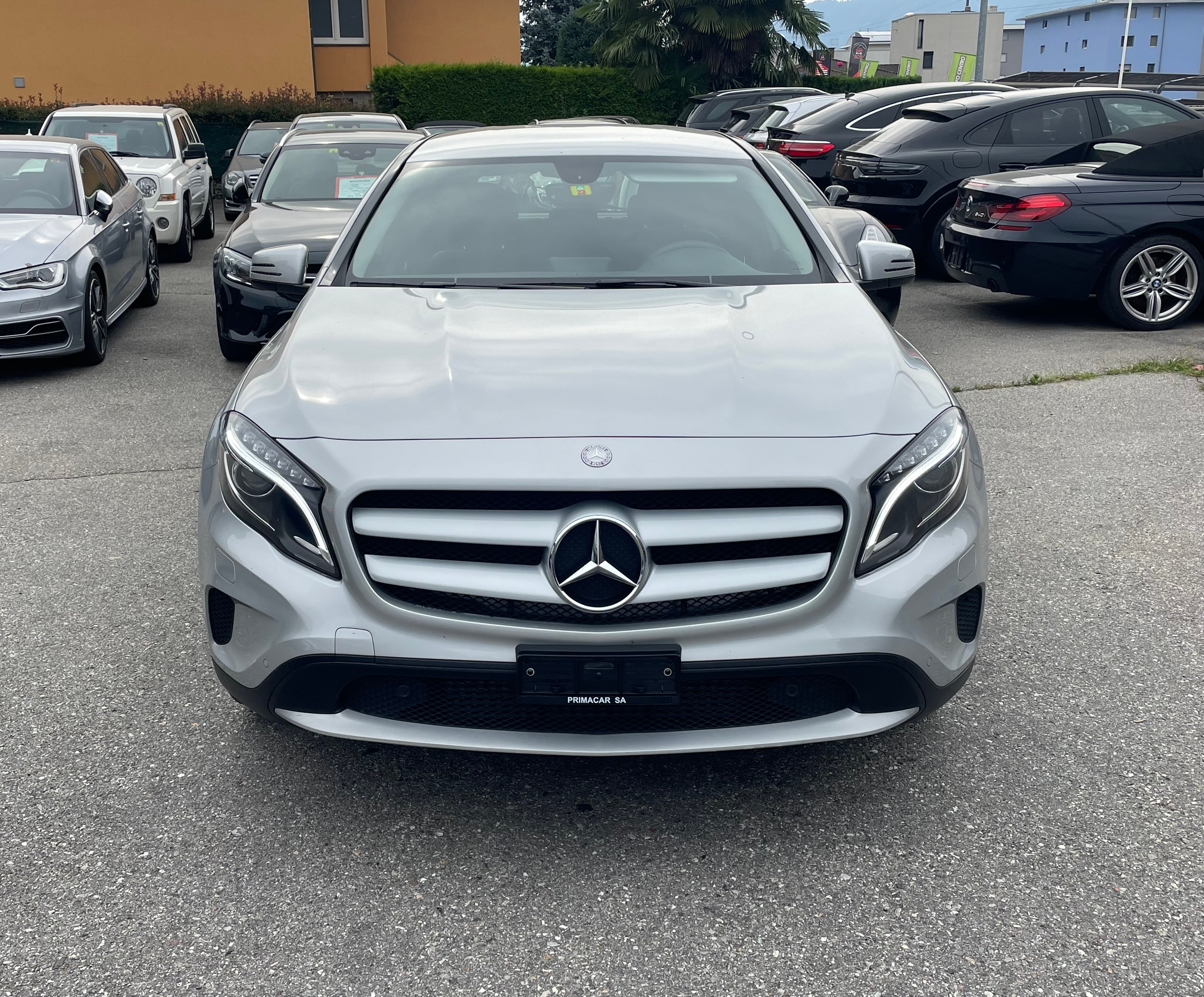 MERCEDES-BENZ GLA 200 CDI Swiss Star Edition Style 4Matic 7G-DCT