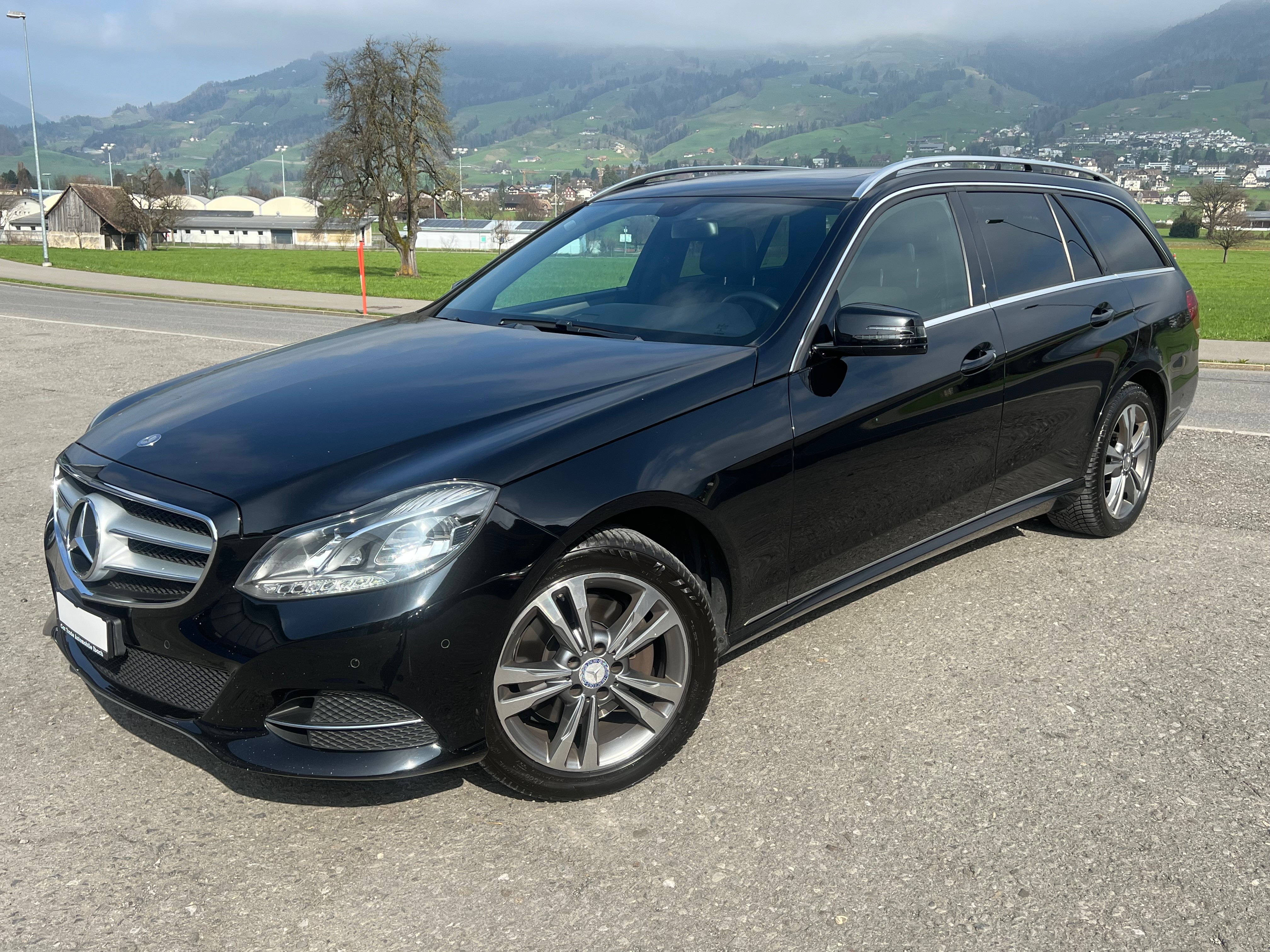 MERCEDES-BENZ E 220 BlueTEC Avantgarde 4Matic 7G-Tronic