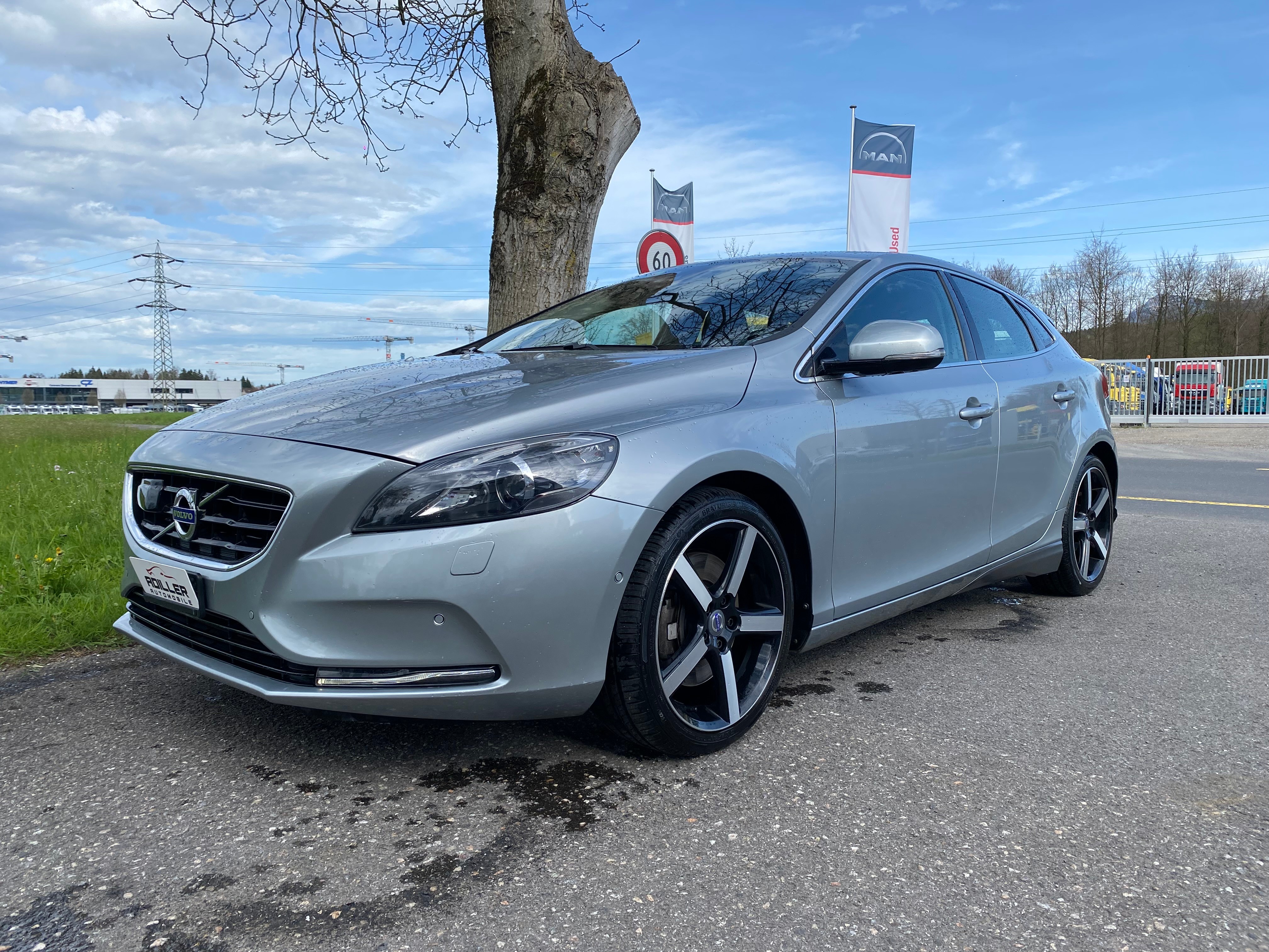 VOLVO V40 D3 Momentum Geartronic