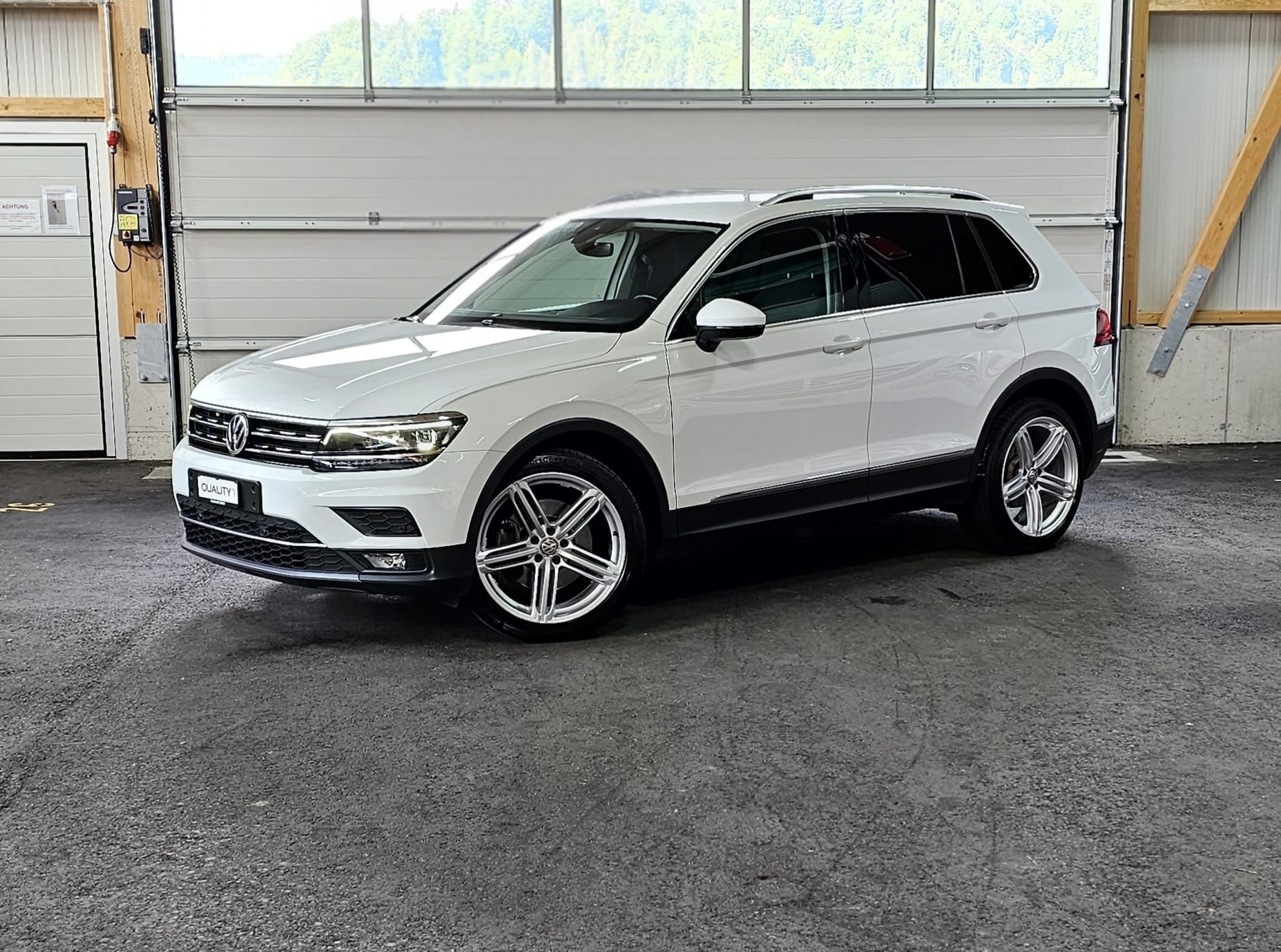 VW Tiguan 2.0 TDI SCR Highline 4Motion DSG (Inkl. 5-Sterne Garantie)