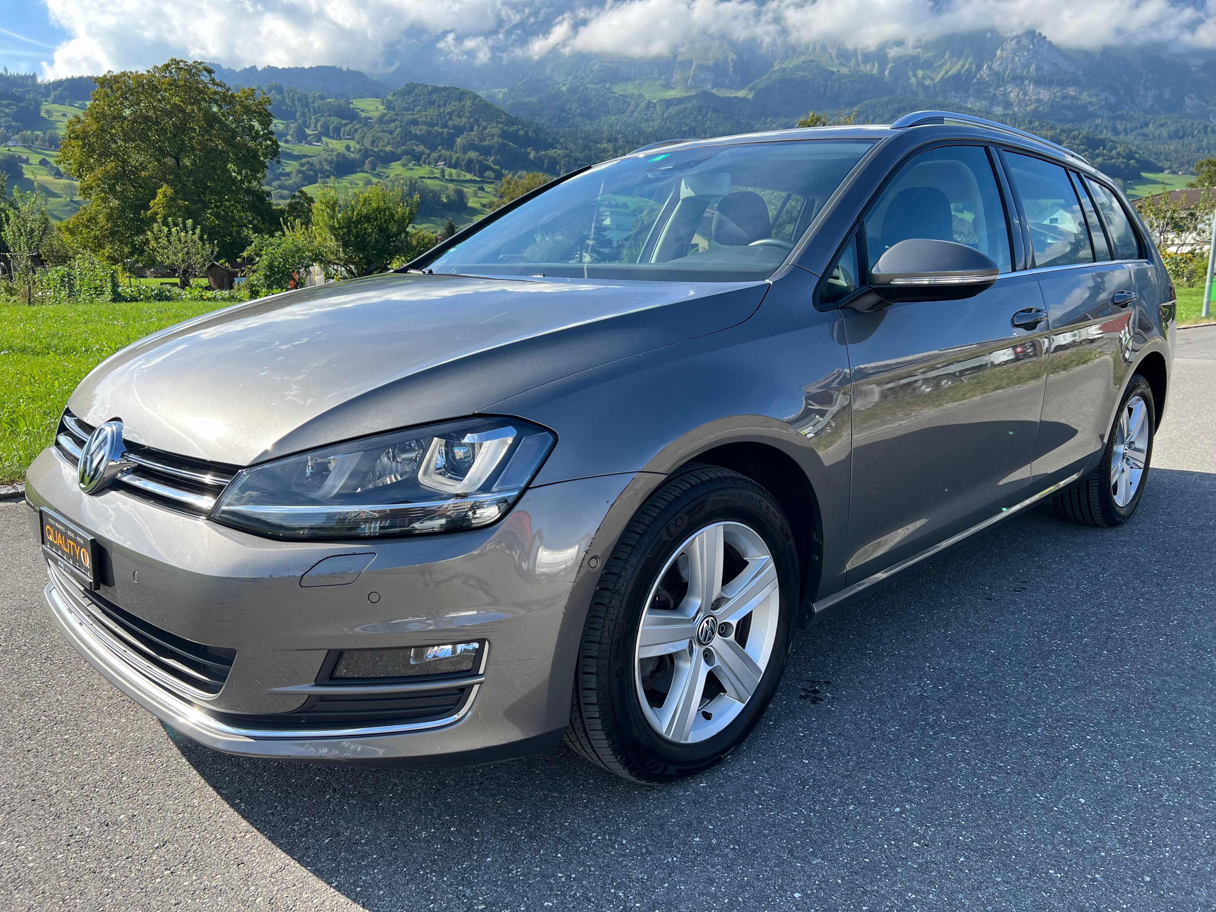 VW Golf Variant 2.0 TDI Highline 4Motion