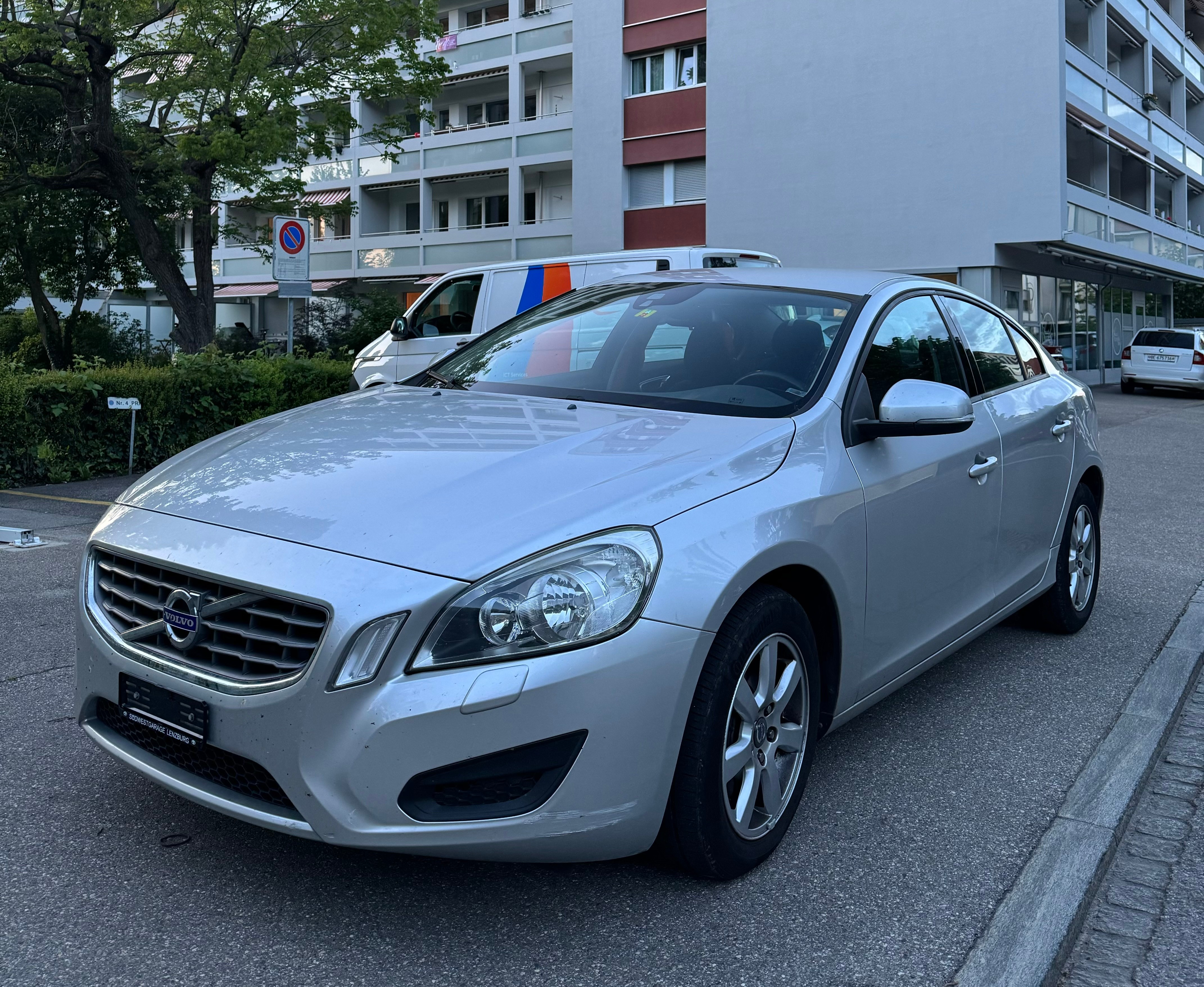 VOLVO S60 D5 AWD Kinetic Geartronic