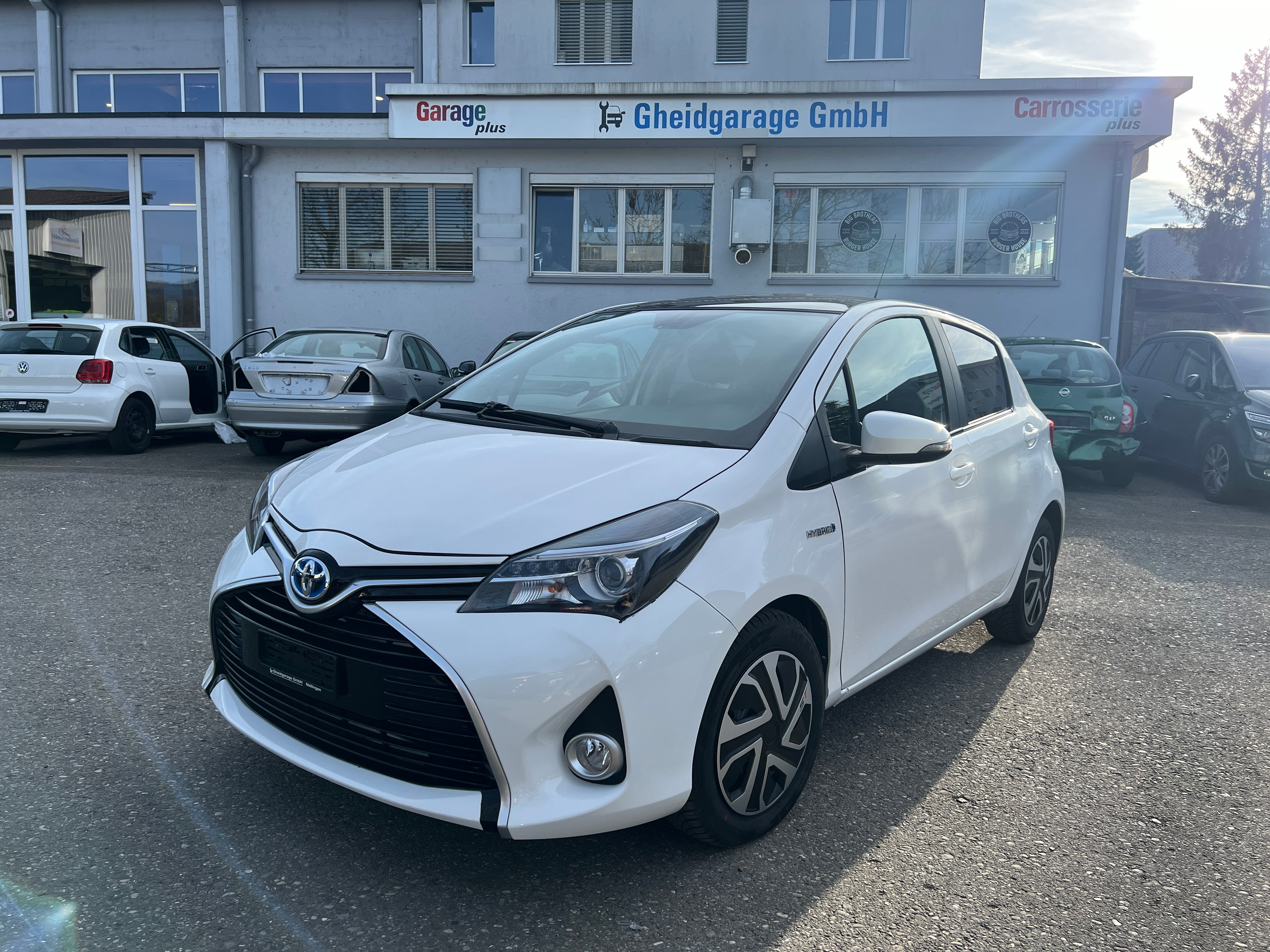 TOYOTA Yaris 1.5 VVT-i Hybrid Sol Premium e-CVT