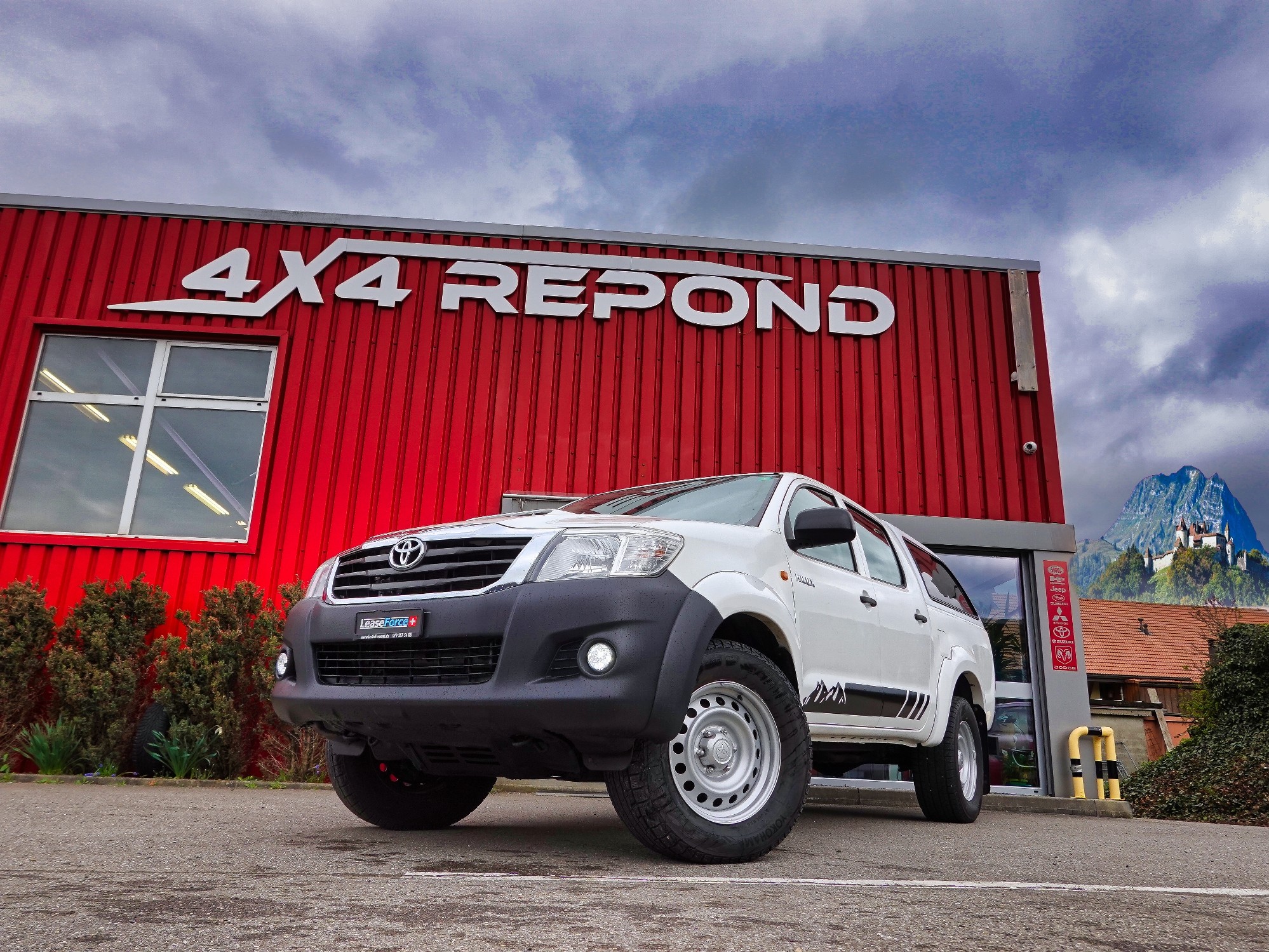 TOYOTA Hilux 2.5D 4WD Double Cab Luna